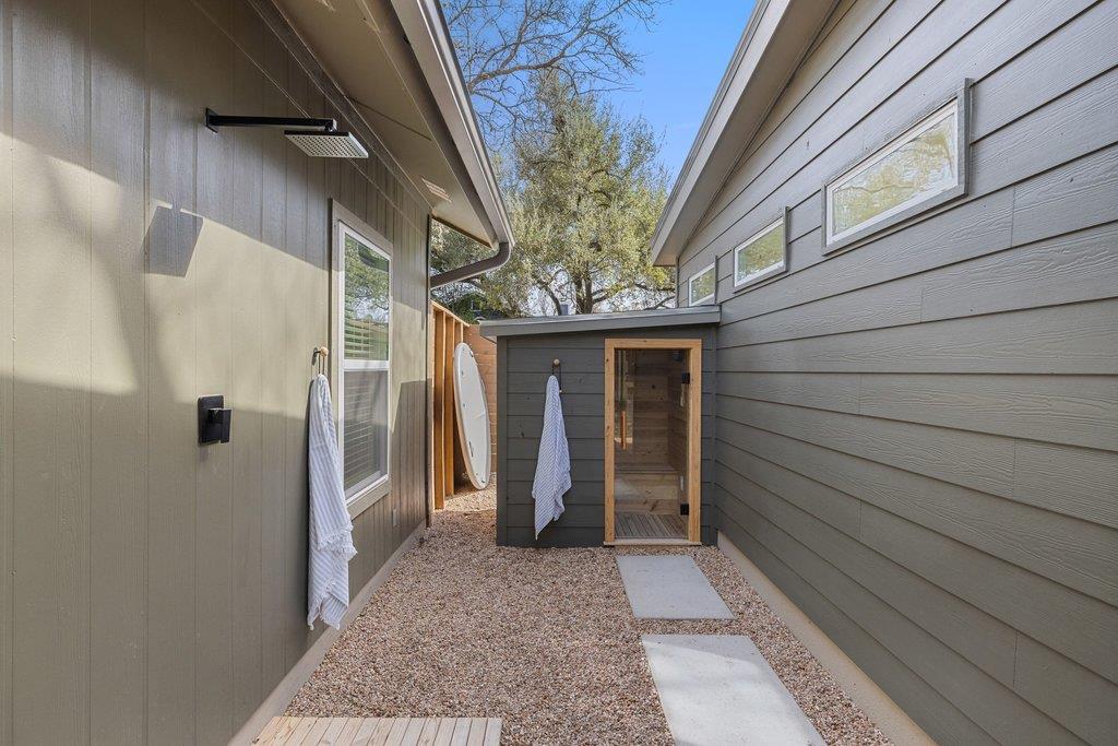 8202 Cache Dr Property Photo 30