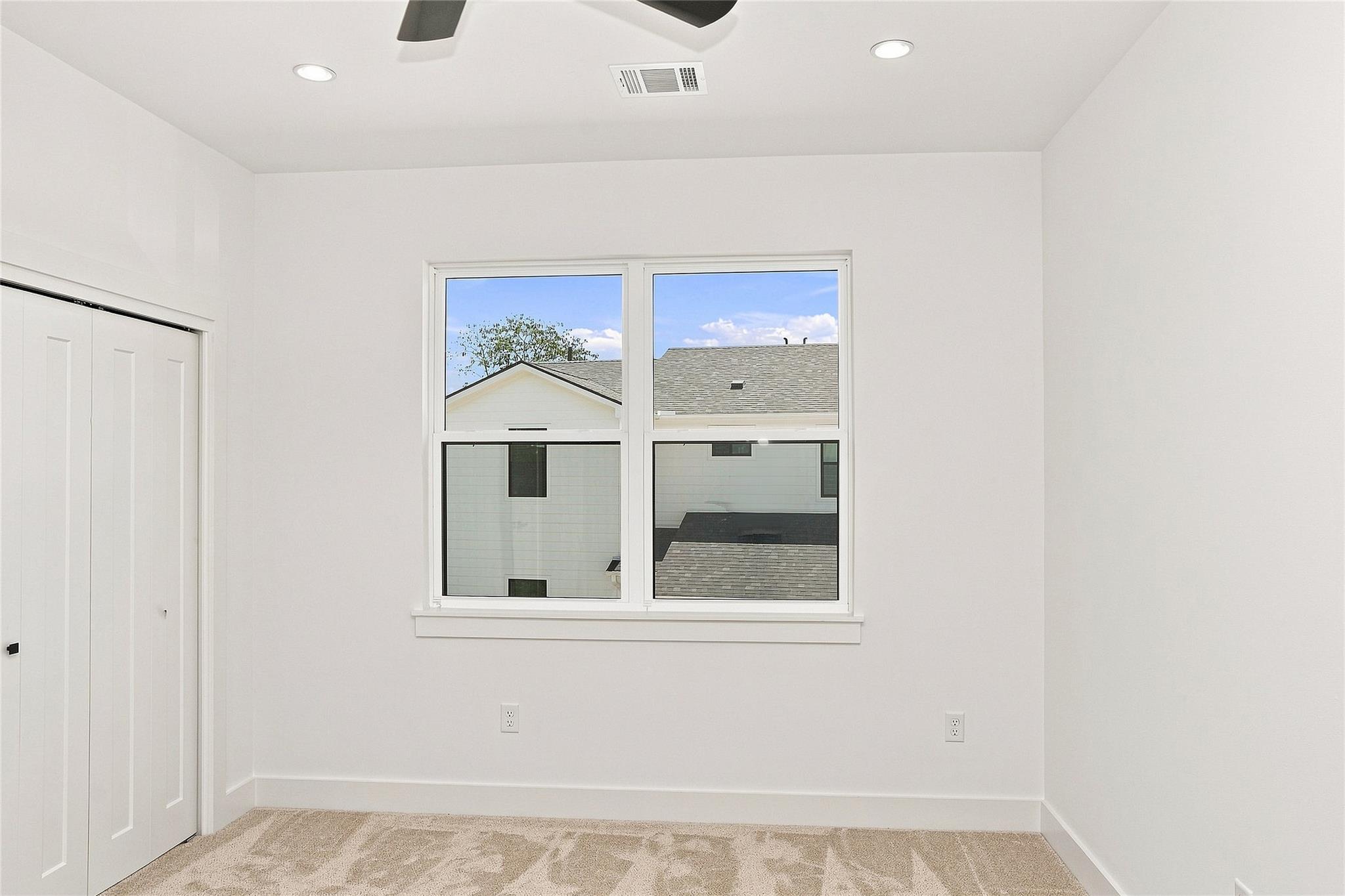 1500 Sylvan Glade None #a Property Photo 15