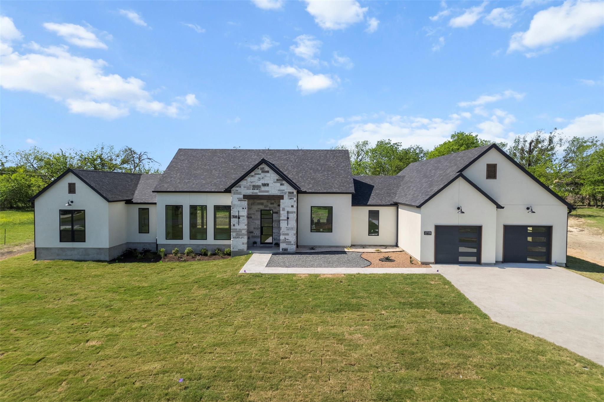 17109 Saint Therese Rd Property Photo 1