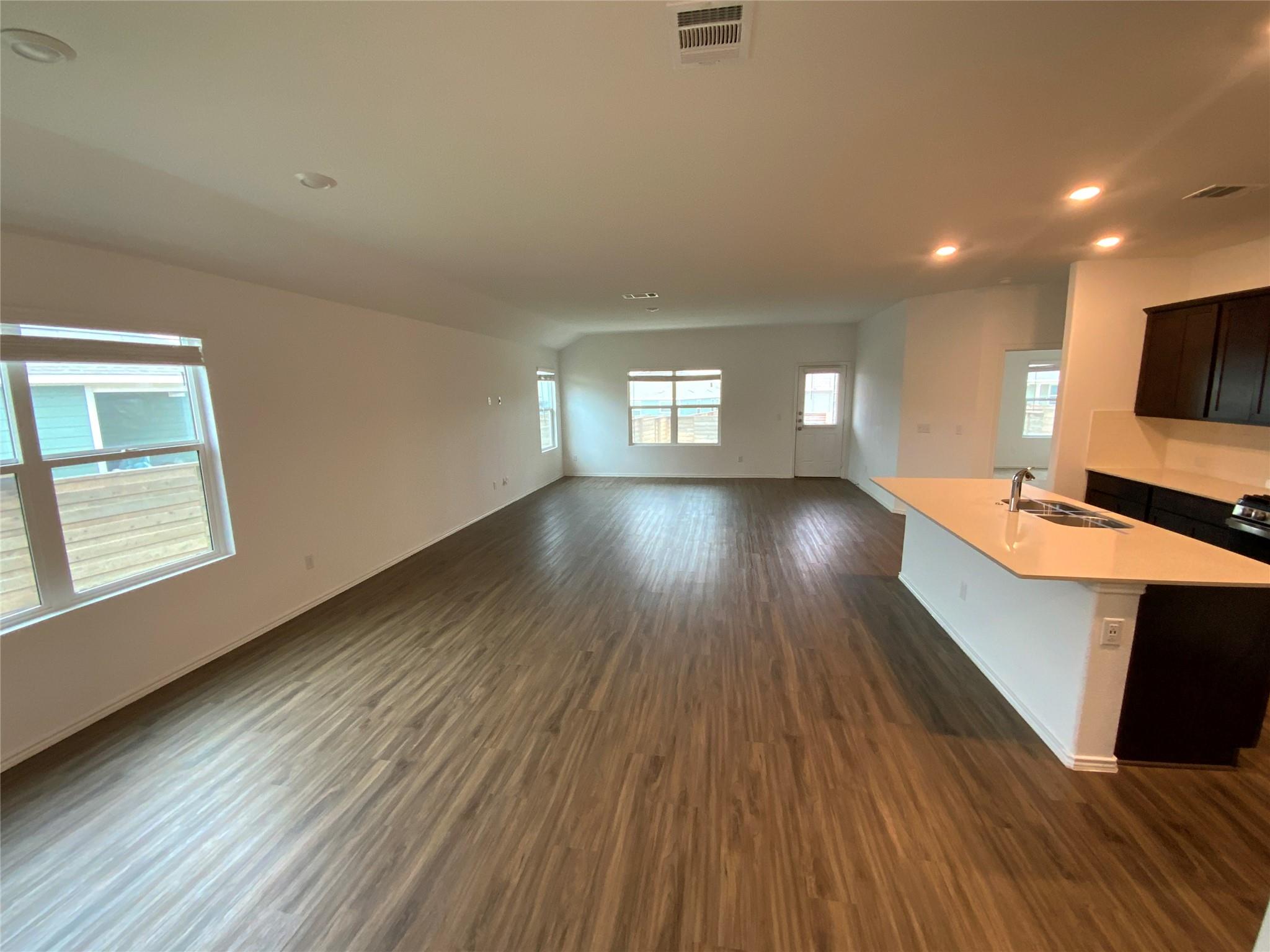 268 Madrid Property Photo 2