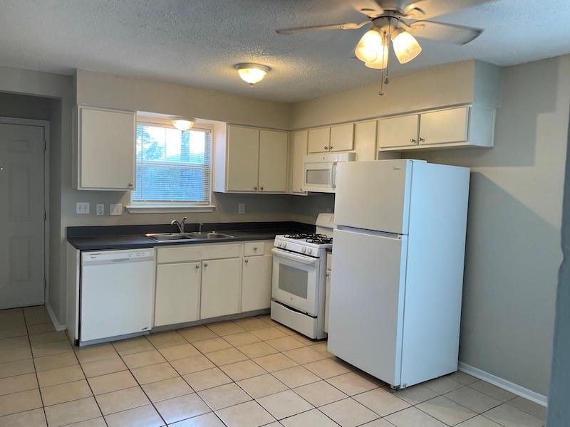 8401 Colony Loop Dr #d Property Photo 3