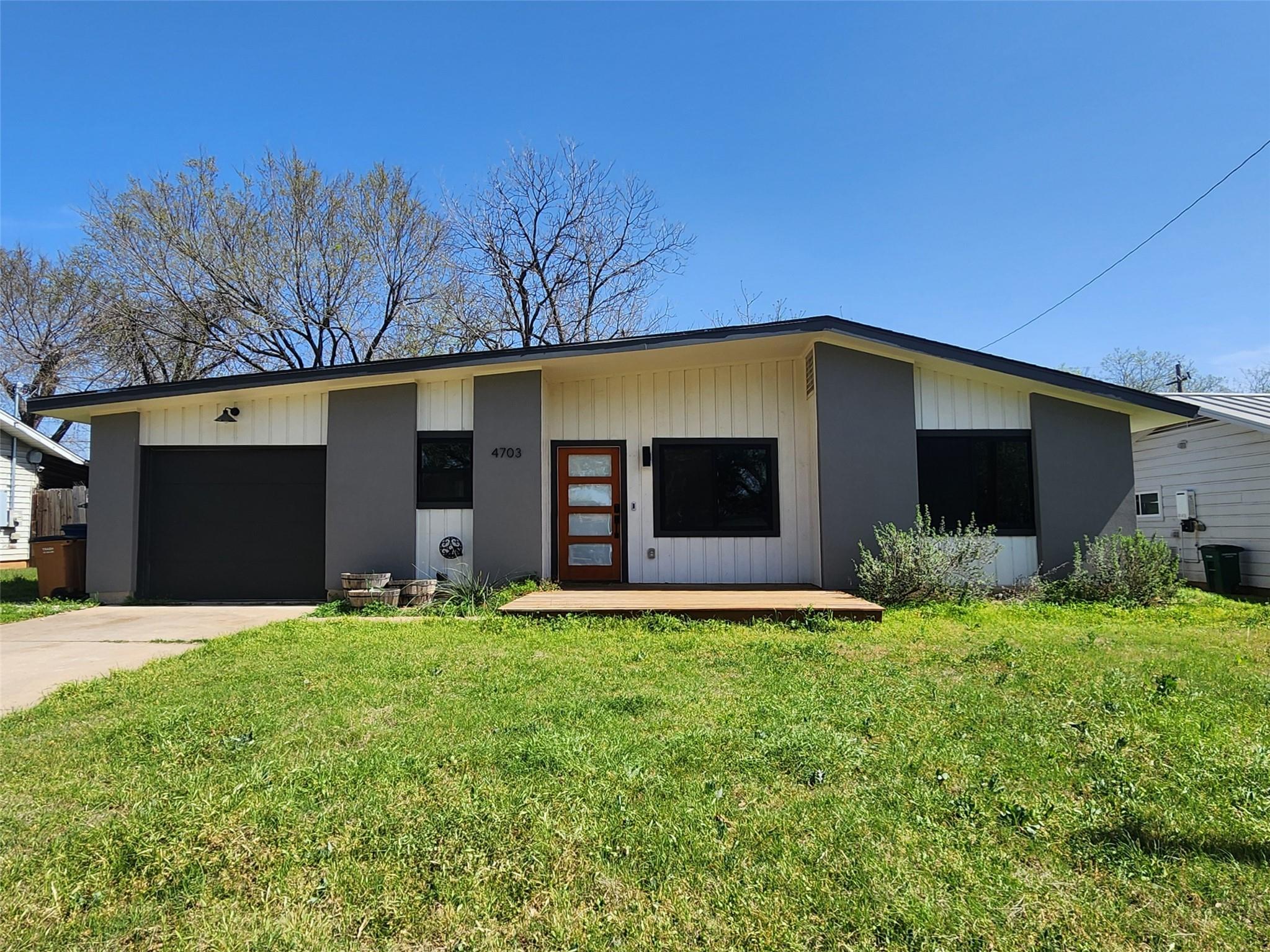 Galindo Real Estate Listings Main Image