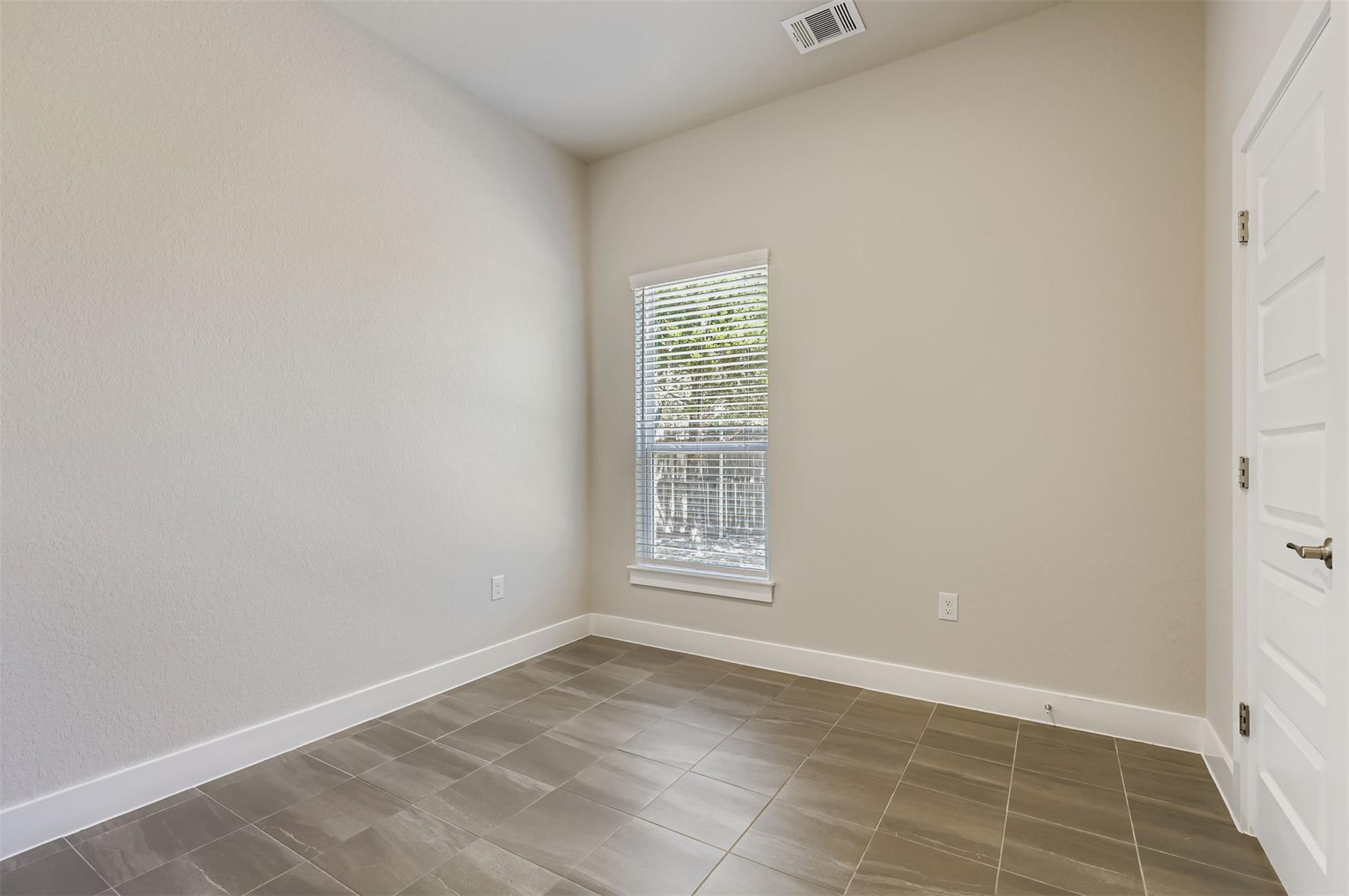 2500 American Dr #b Property Photo 12