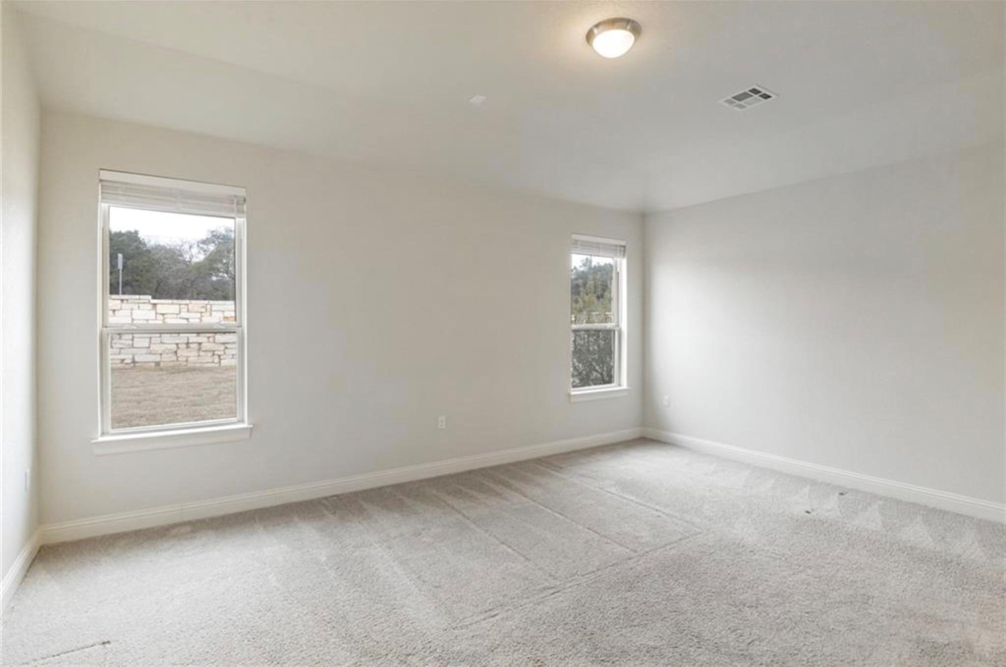 218 Gulfton St Property Photo 11