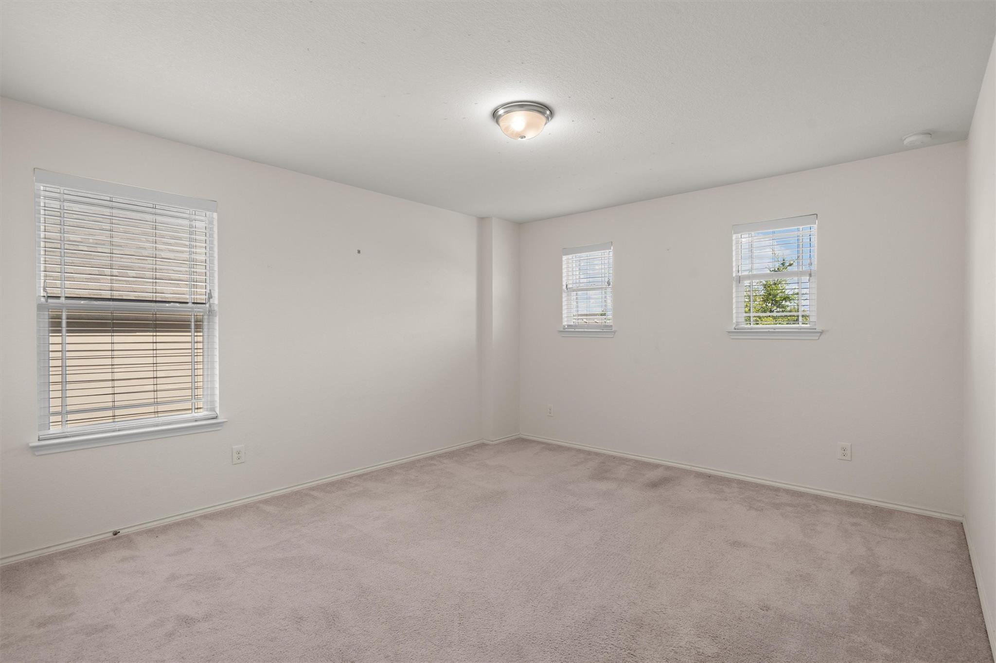310 White River Dr Property Photo 29