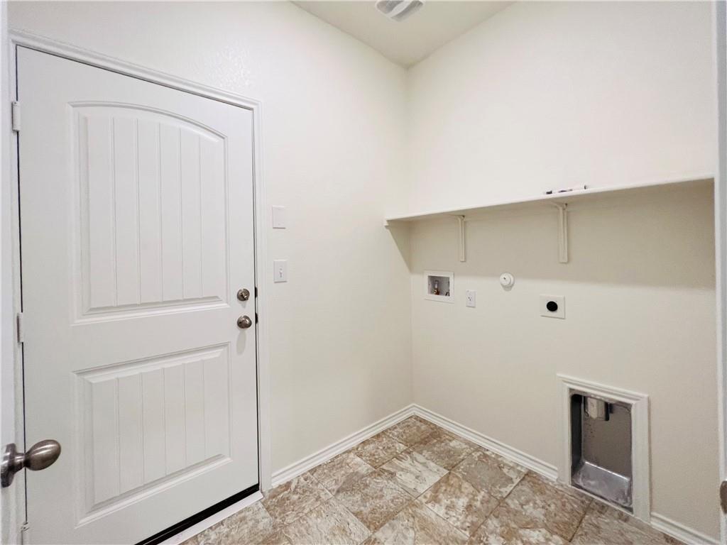 6409 Wagon Spring St Property Photo 13