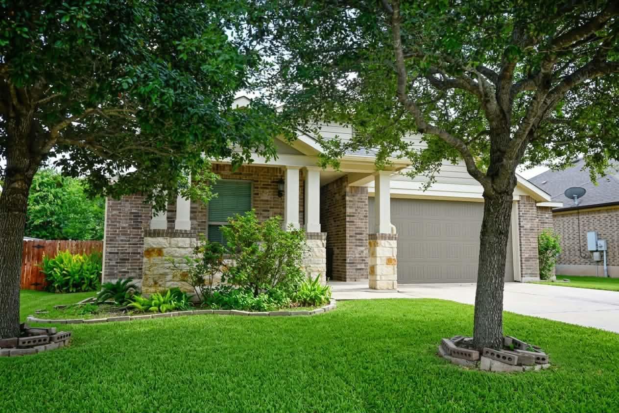 2108 Maplewood Dr Property Photo 1