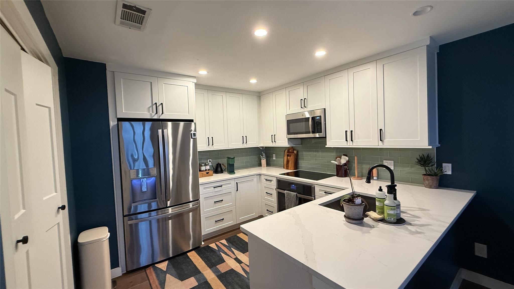 1321 Spyglass Dr #b Property Photo 2