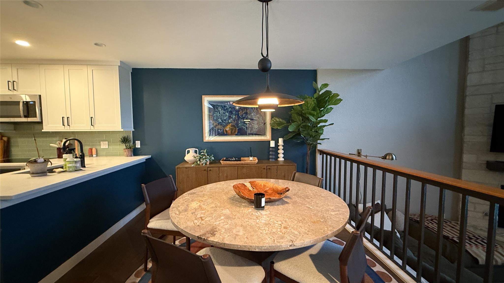 1321 Spyglass Dr #b Property Photo 3