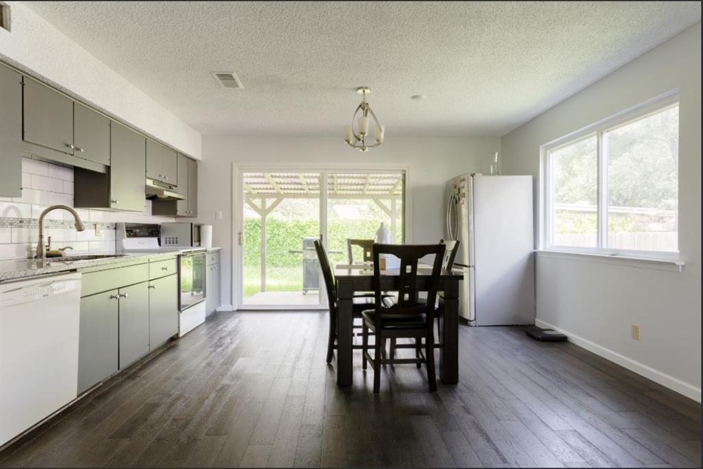 11710 Big Trl Property Photo 4