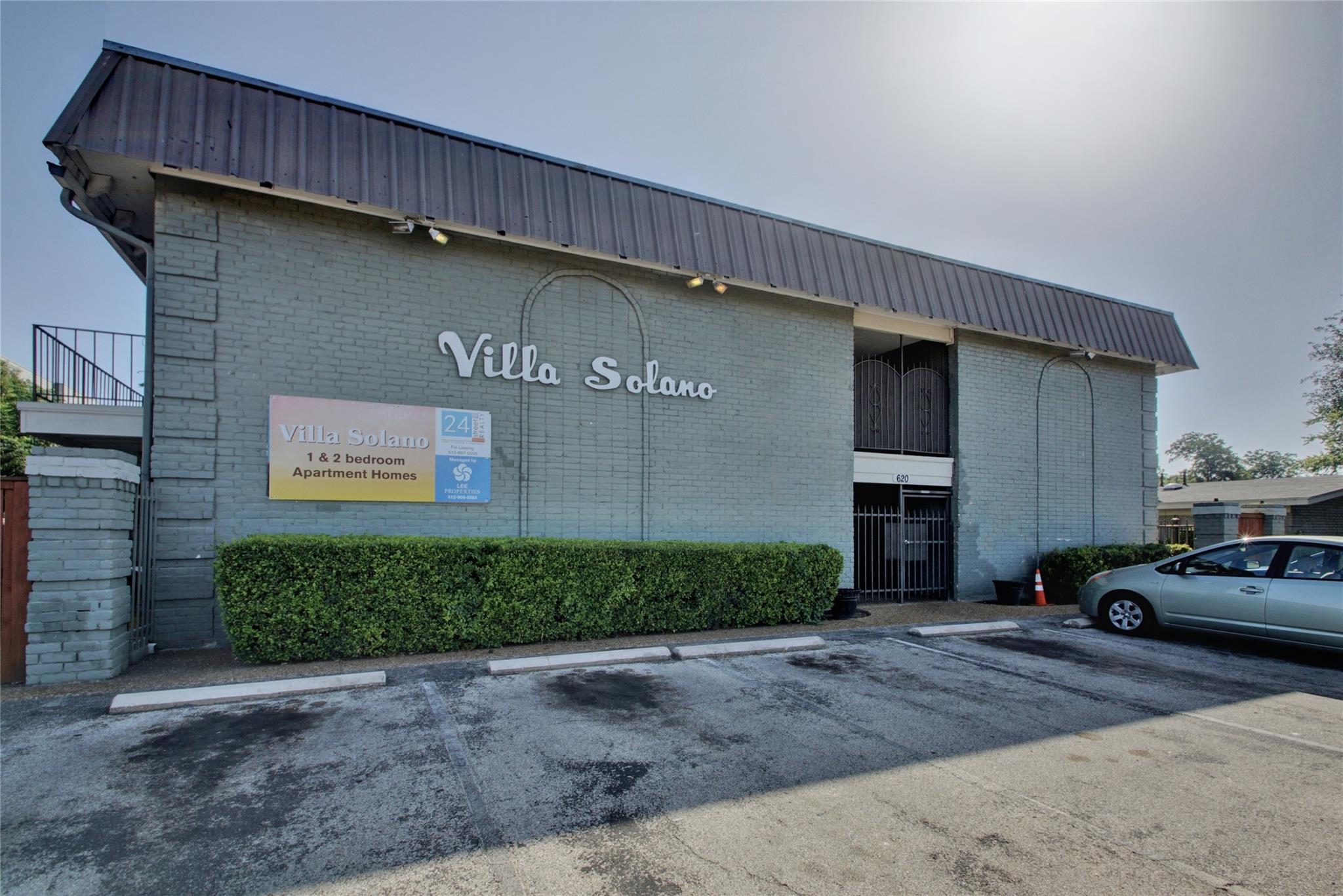 620 W 51 St St #201 Property Photo 1