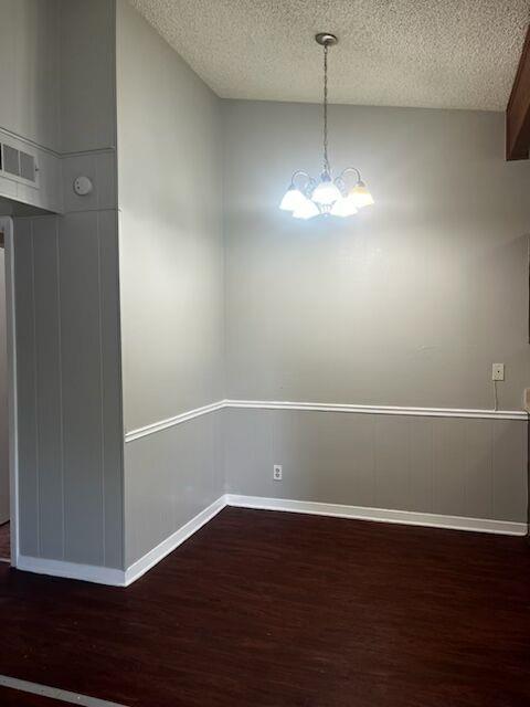 620 W 51 St St #201 Property Photo 2