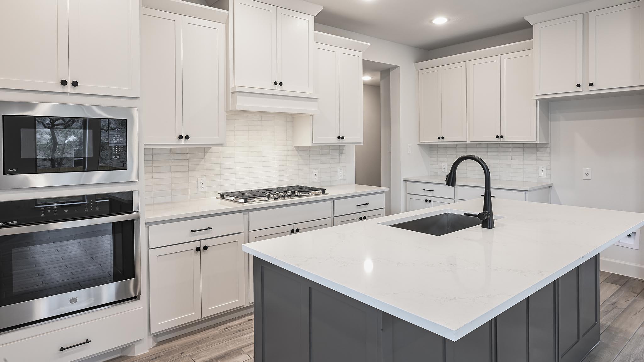172 Basket Flower Loop Property Photo 6