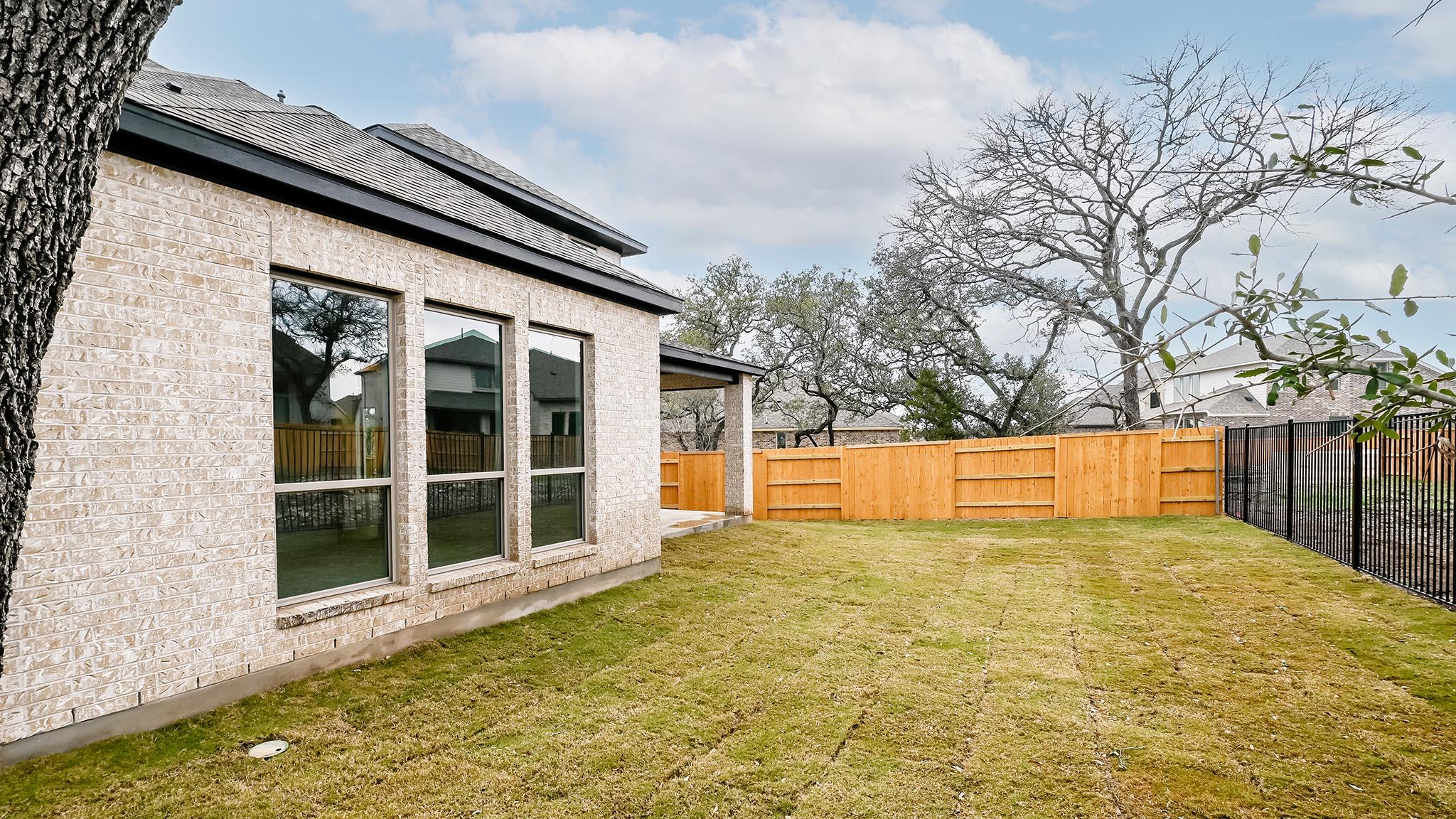 172 Basket Flower Loop Property Photo 23