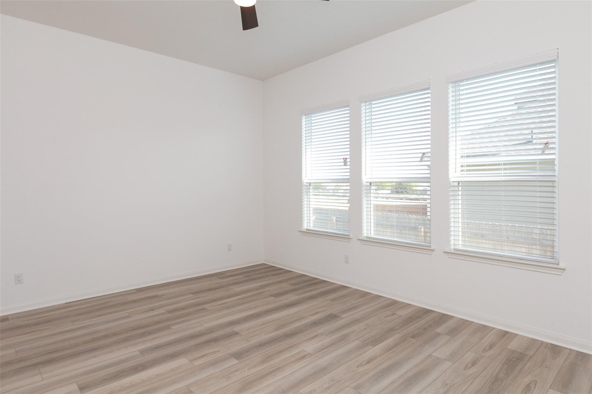 5303 Bruno St Property Photo 17