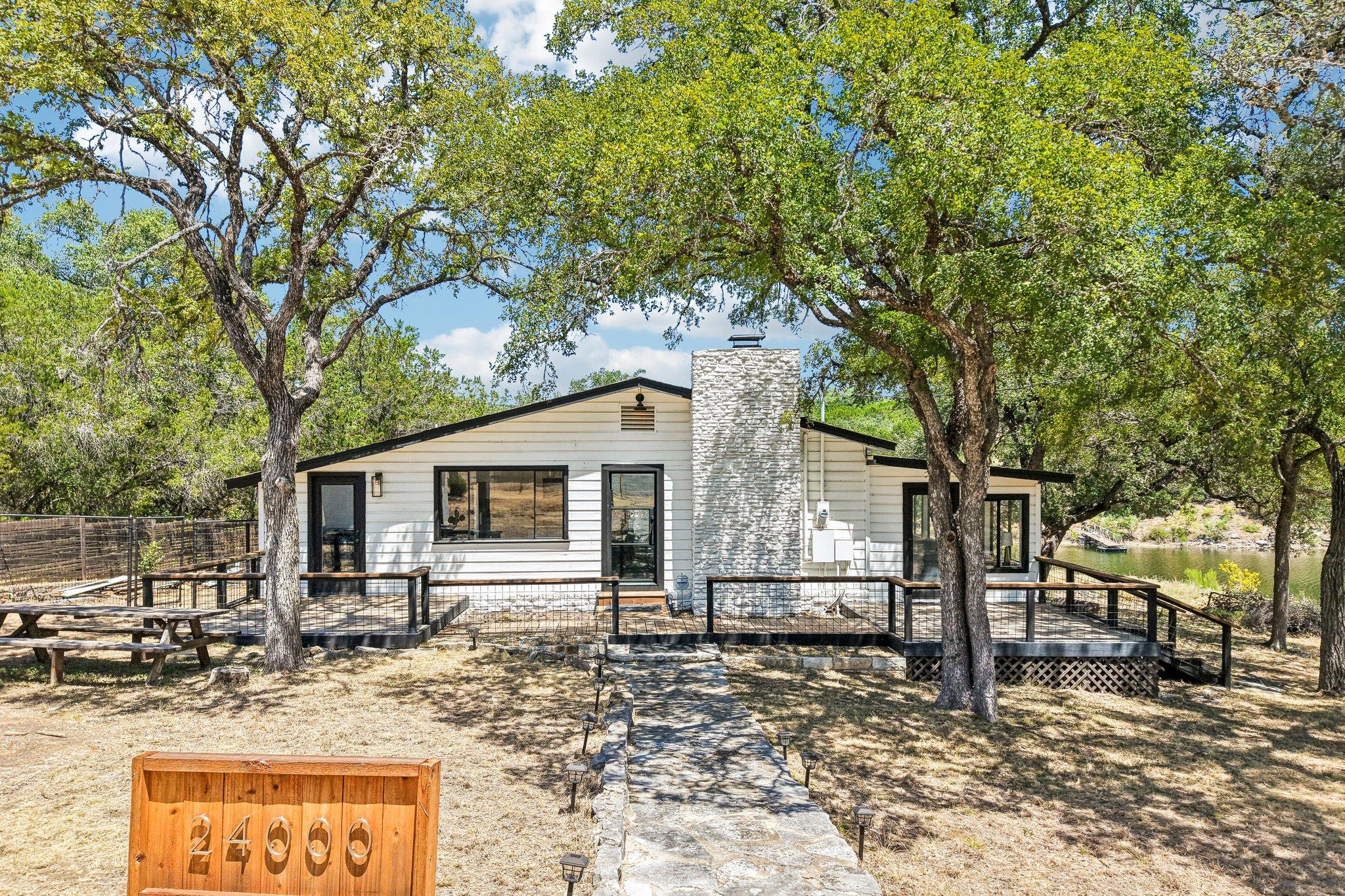 24000 Bluebird Ln Property Photo 1