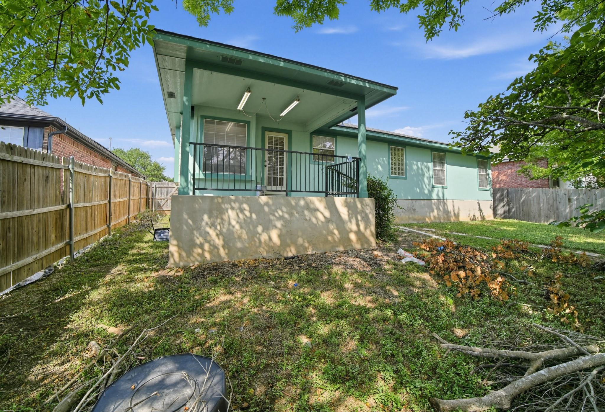 1417 Sweet Leaf Ln Property Photo 1