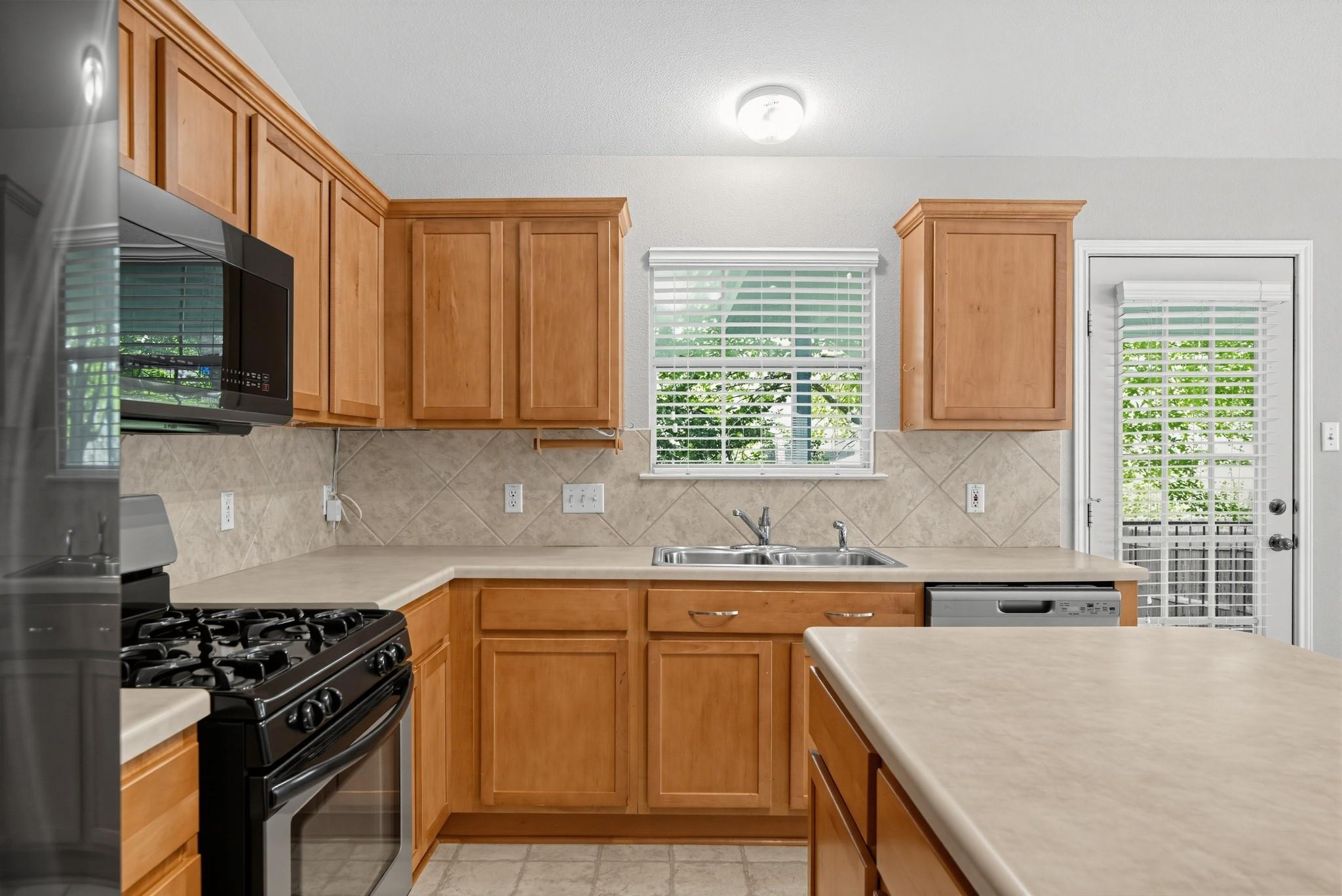 1417 Sweet Leaf Ln Property Photo 10