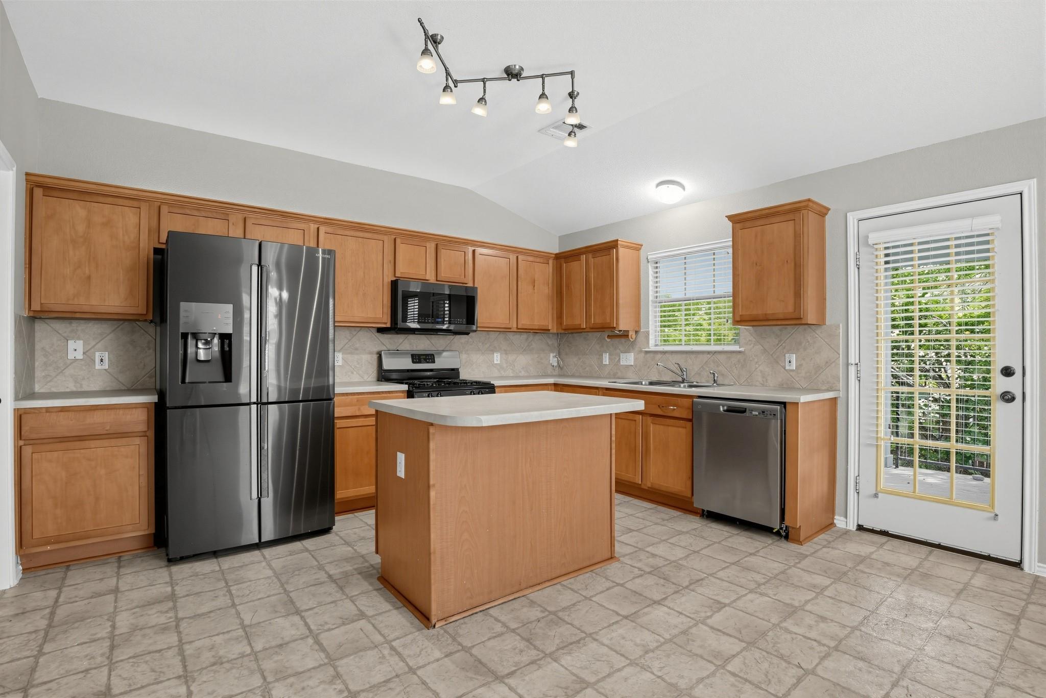 1417 Sweet Leaf Ln Property Photo 13