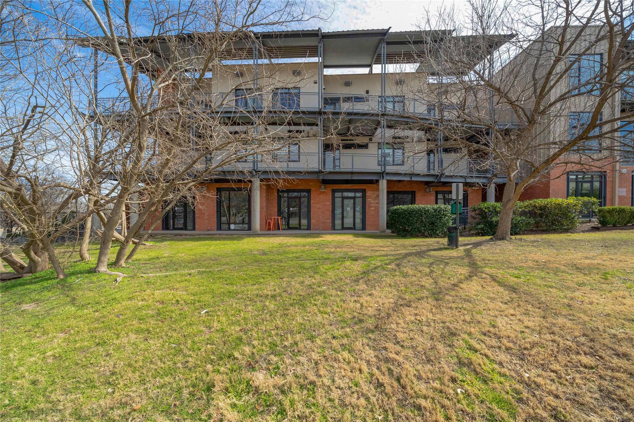 2525 S Lamar Blvd #304 Property Photo 3