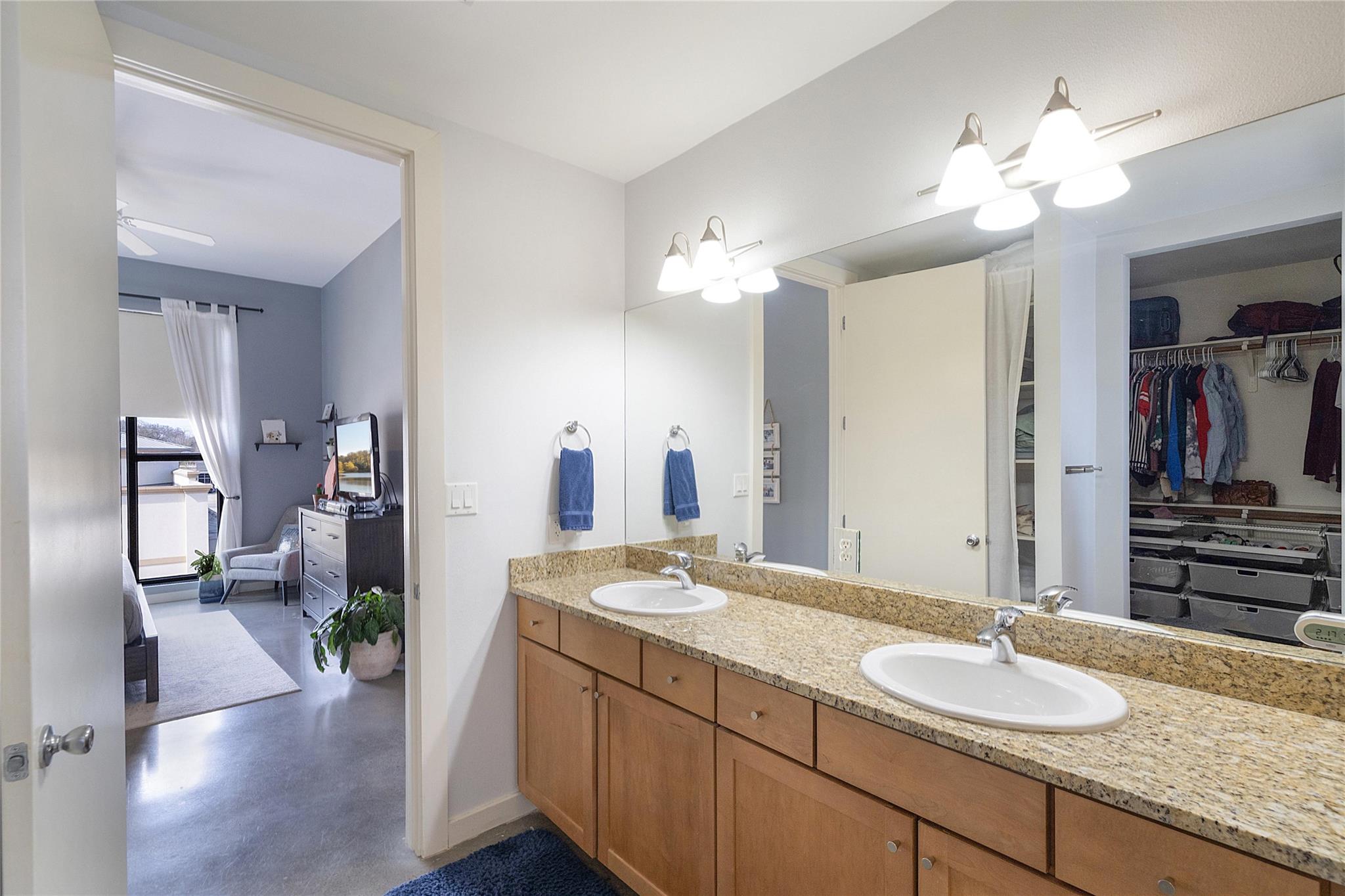 2525 S Lamar Blvd #304 Property Photo 15