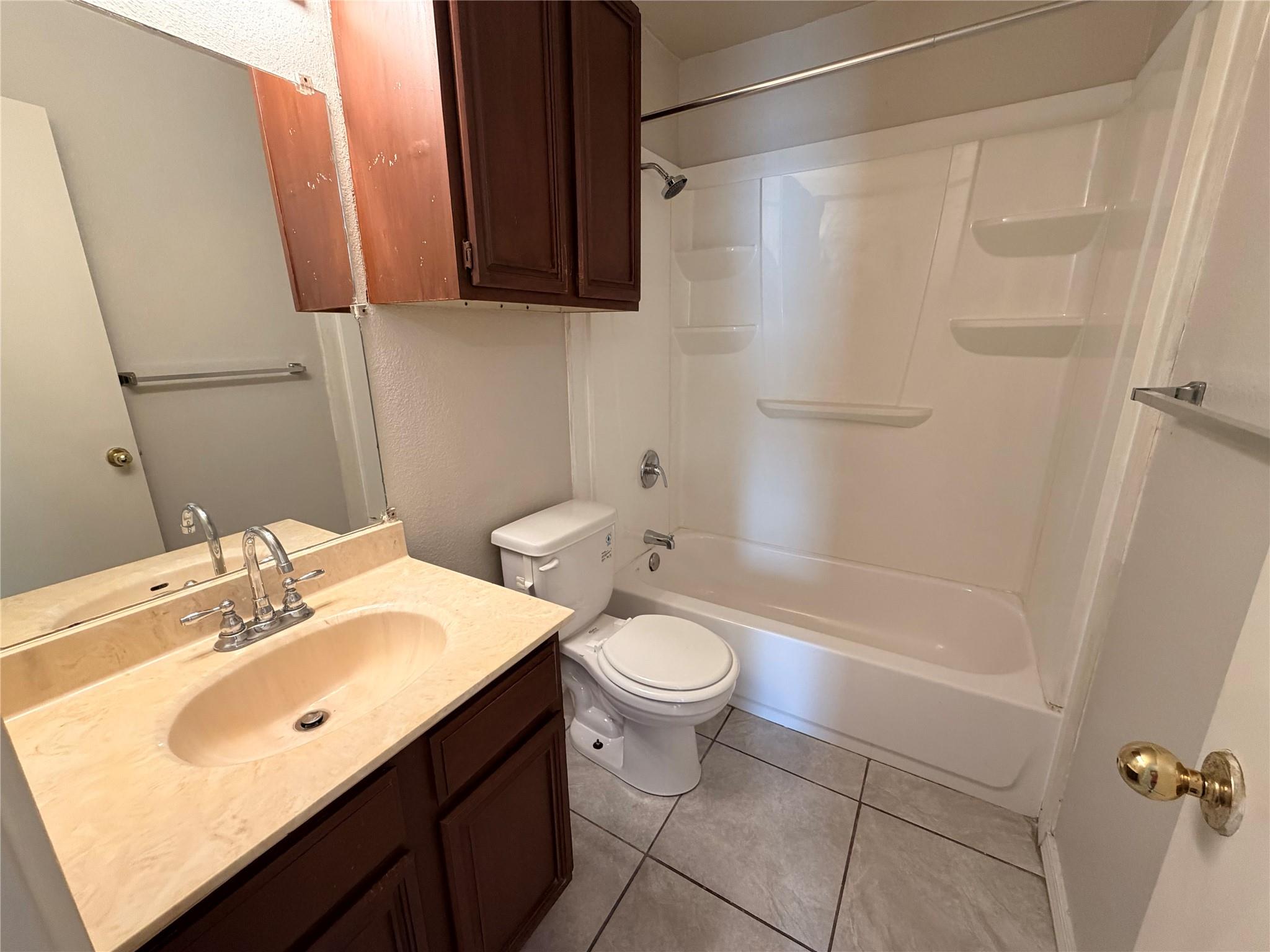 1501 Benttree Dr Property Photo 11