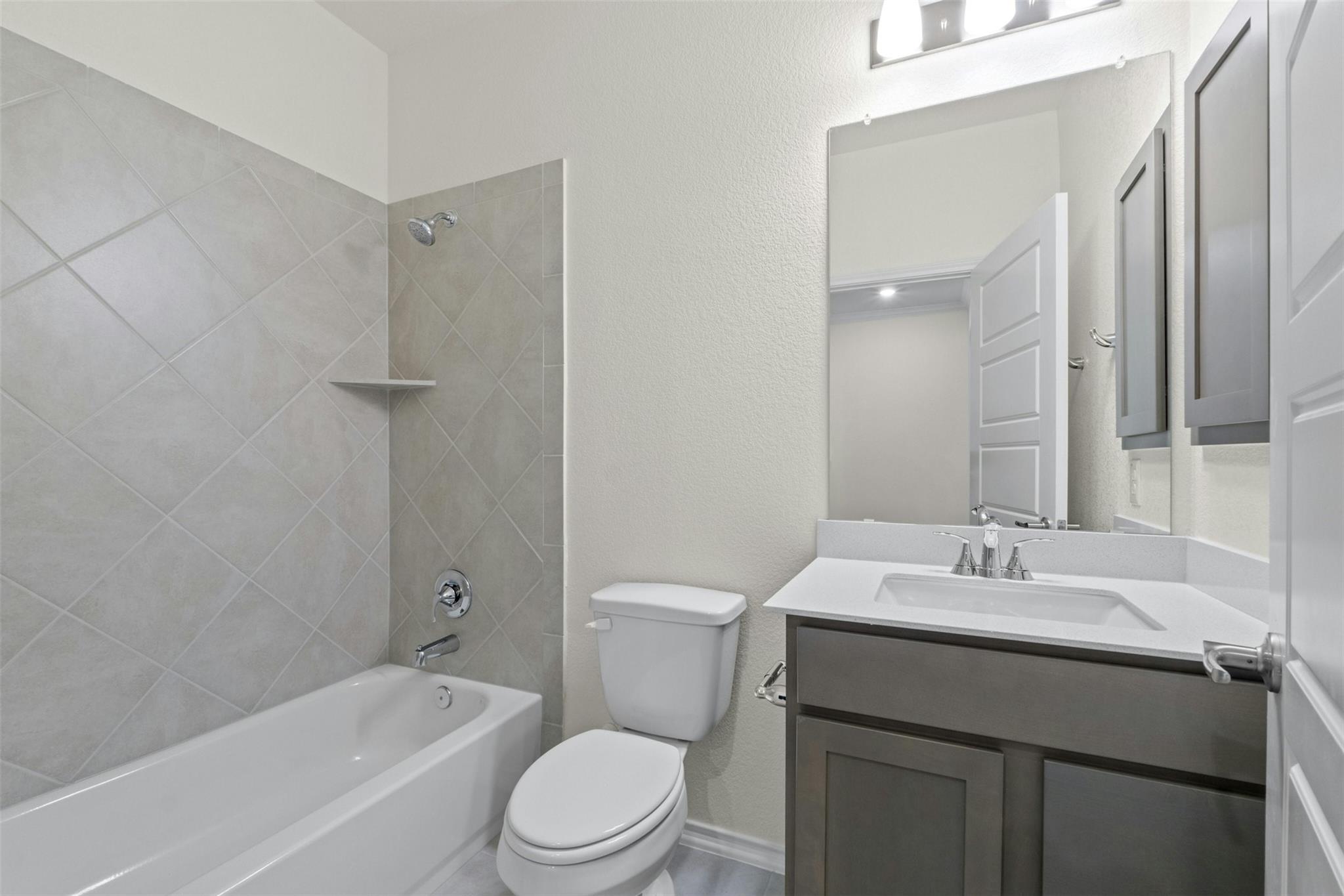 8200 Tranquil Glade Trl Property Photo 28