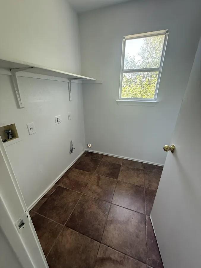 2324 Friarcreek Loop Property Photo 9
