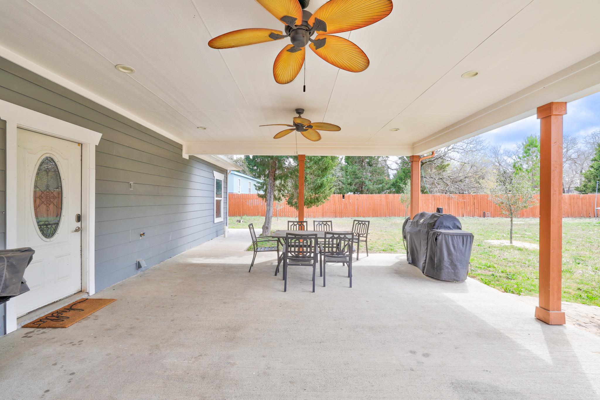 421 Las Lomas Dr Property Photo 29