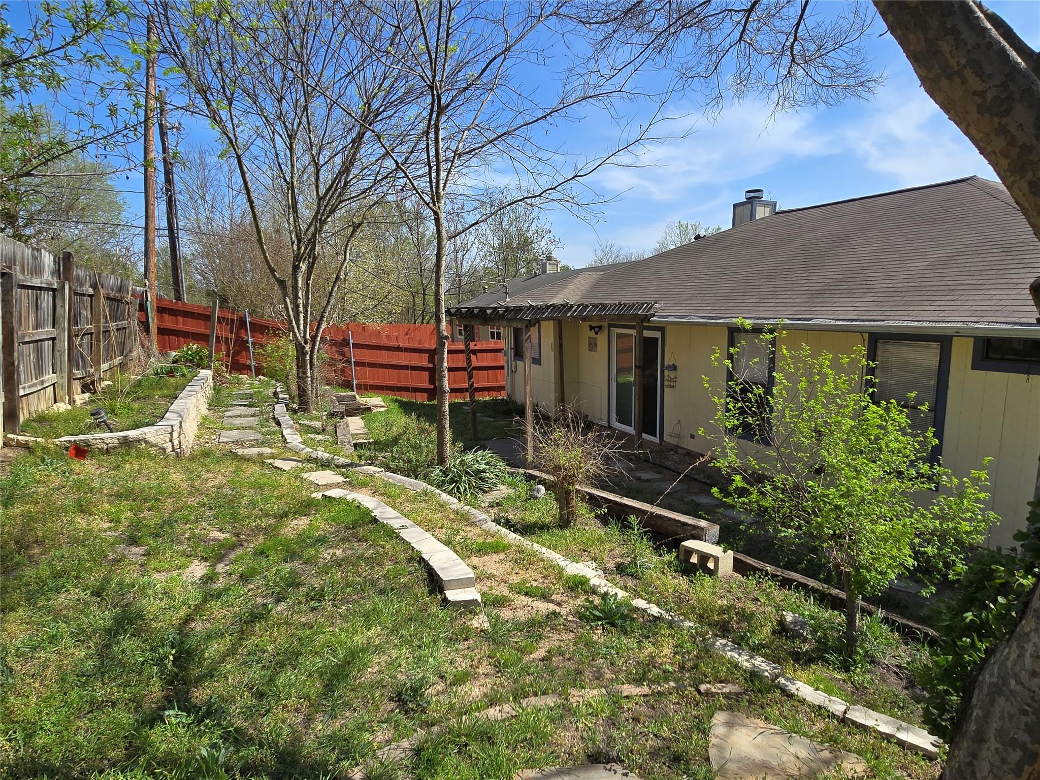5808 Spring Meadow Rd Property Photo 5