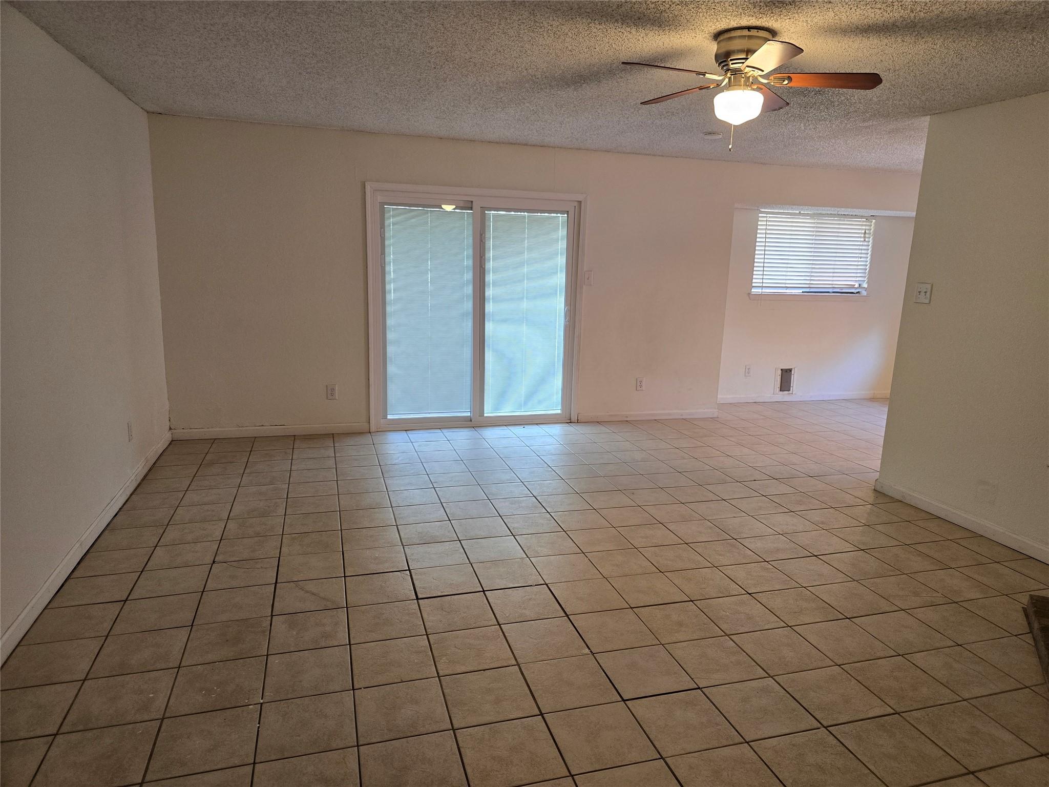5808 Spring Meadow Rd Property Photo 6