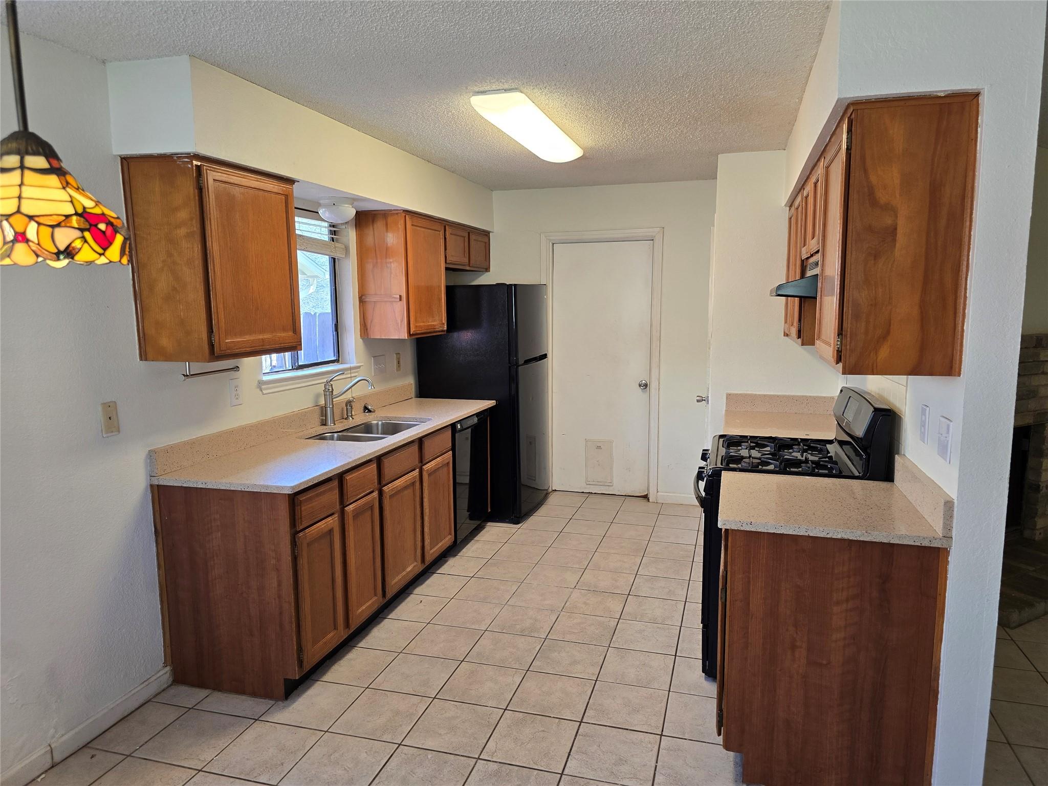 5808 Spring Meadow Rd Property Photo 9