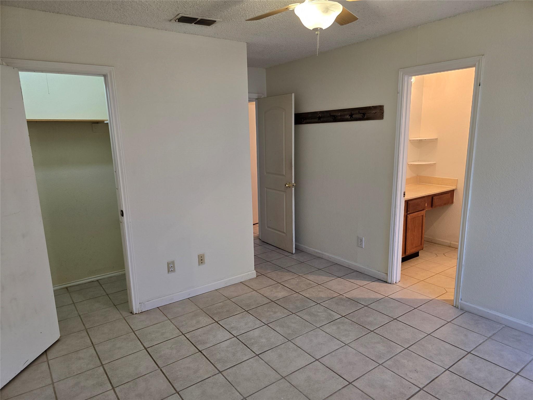 5808 Spring Meadow Rd Property Photo 11