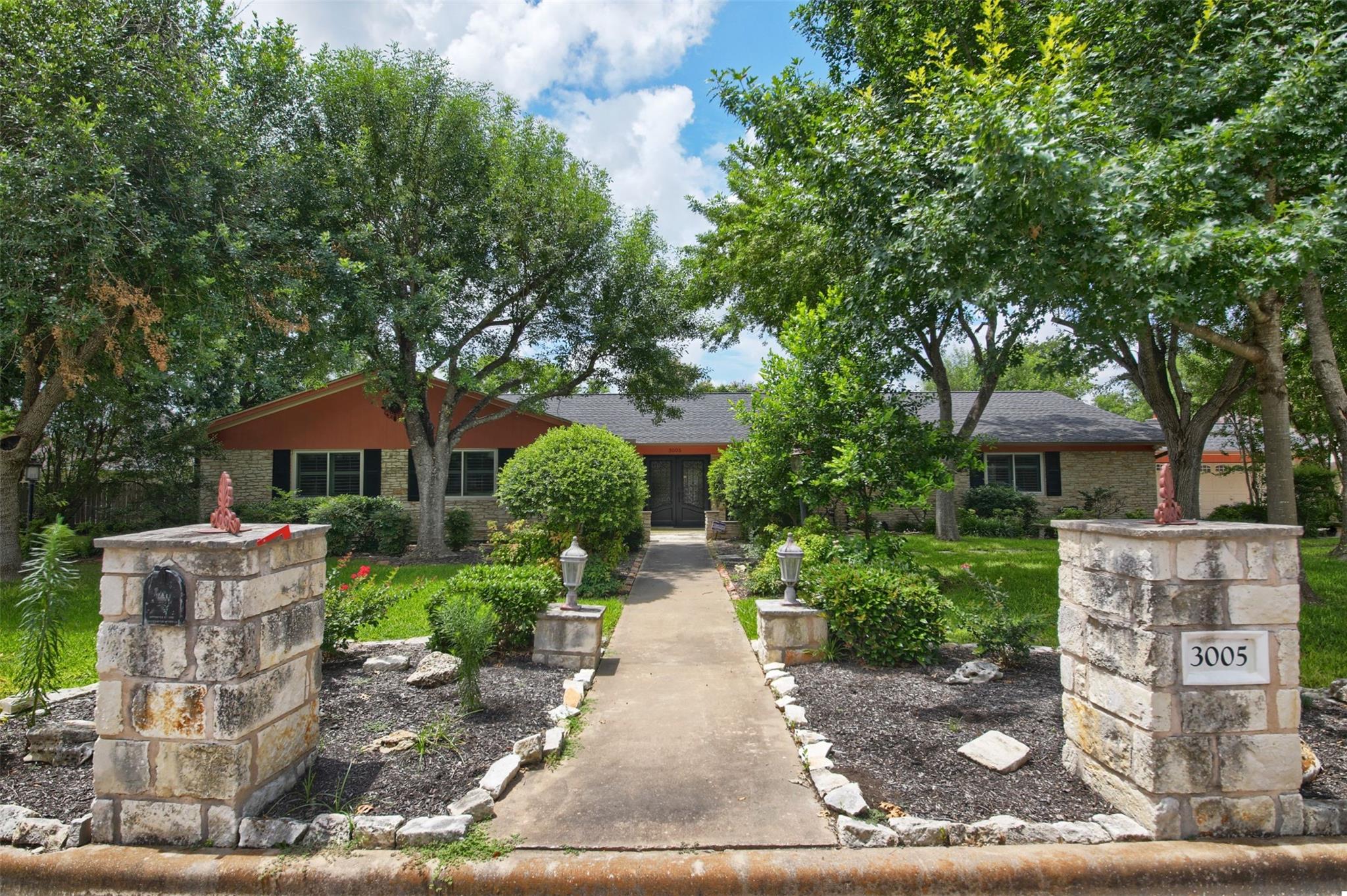 3005 Crystal Cir Property Photo