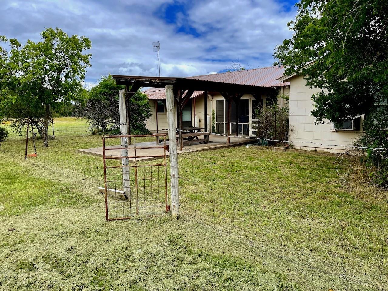 730 E Hwy 84 Property Photo 14