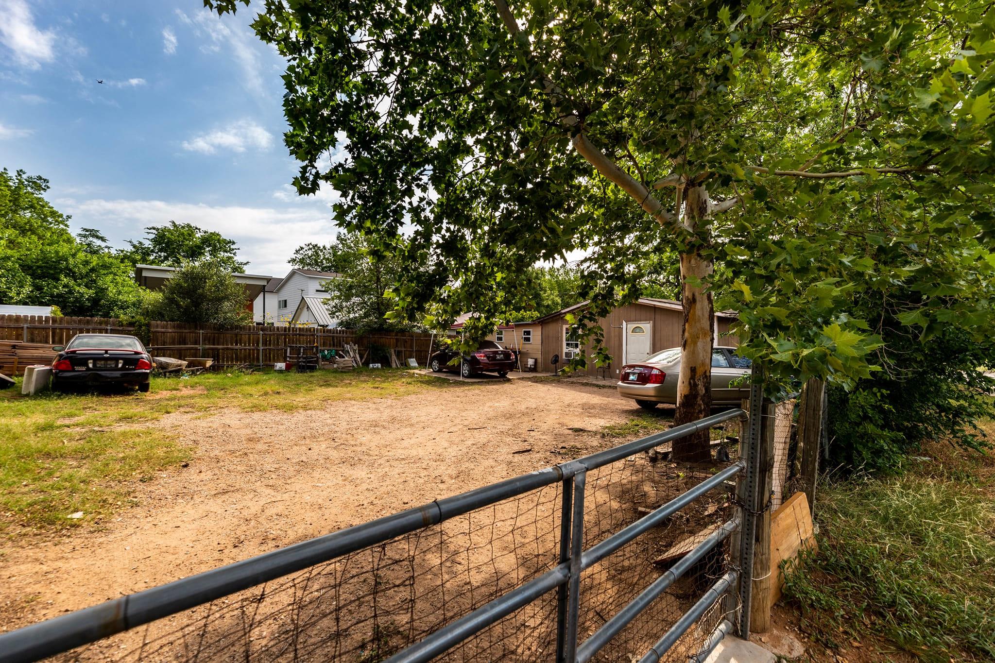 1144 Mason Ave Property Photo 4
