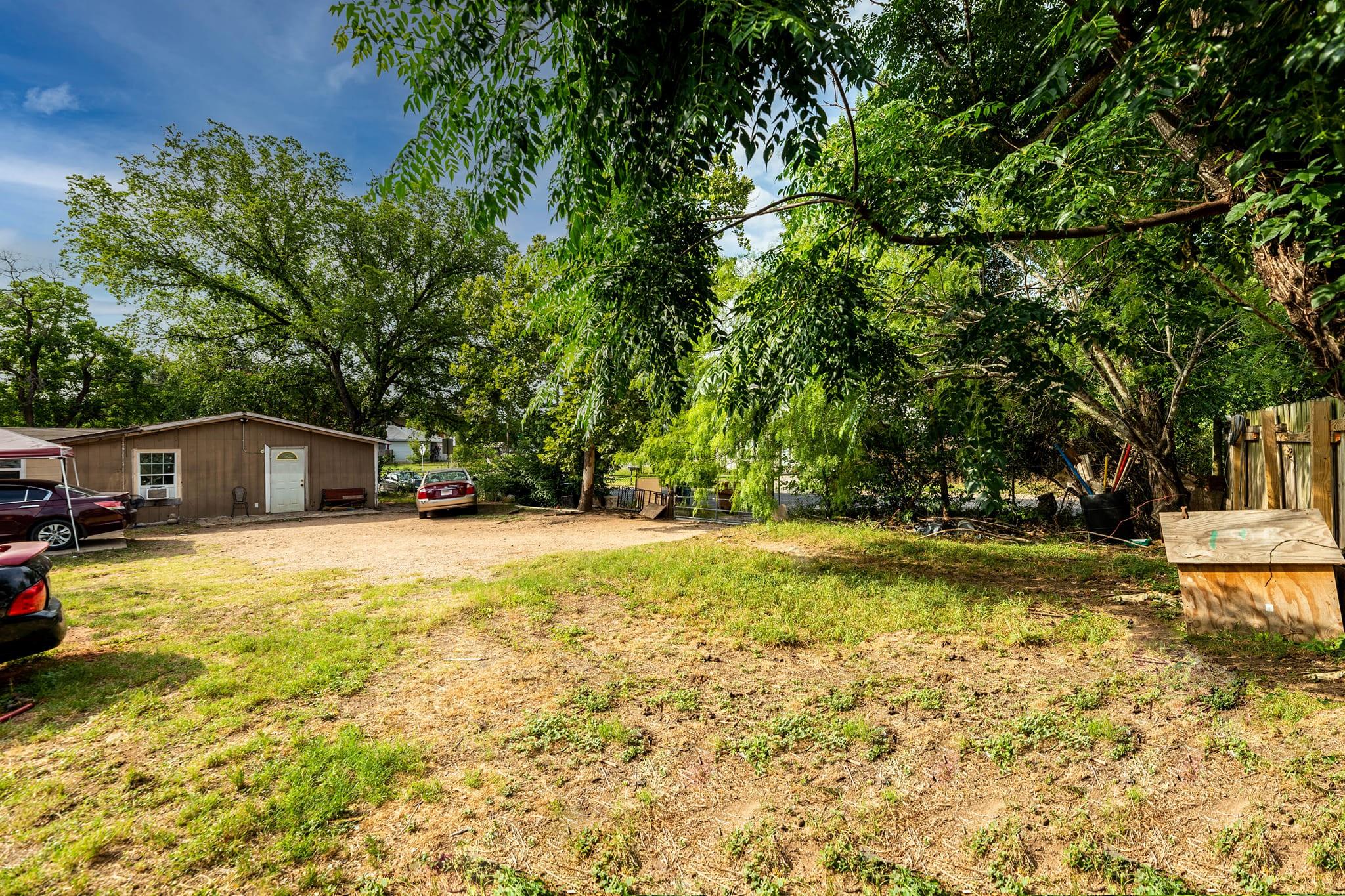 1144 Mason Ave Property Photo 7