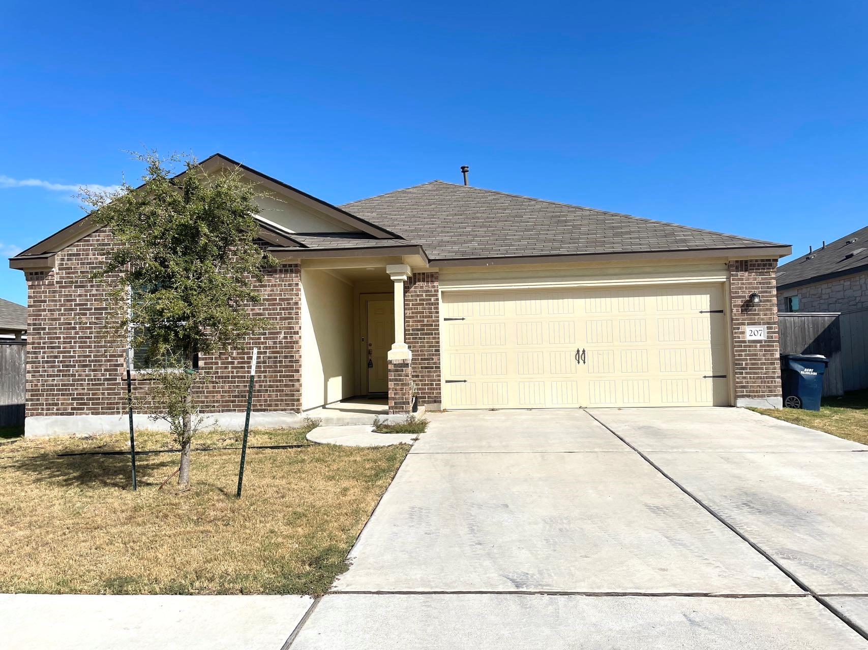 207 Coventry Dr Property Photo