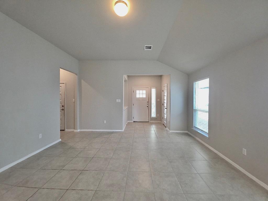 17103 Alturas Ave Property Photo 4