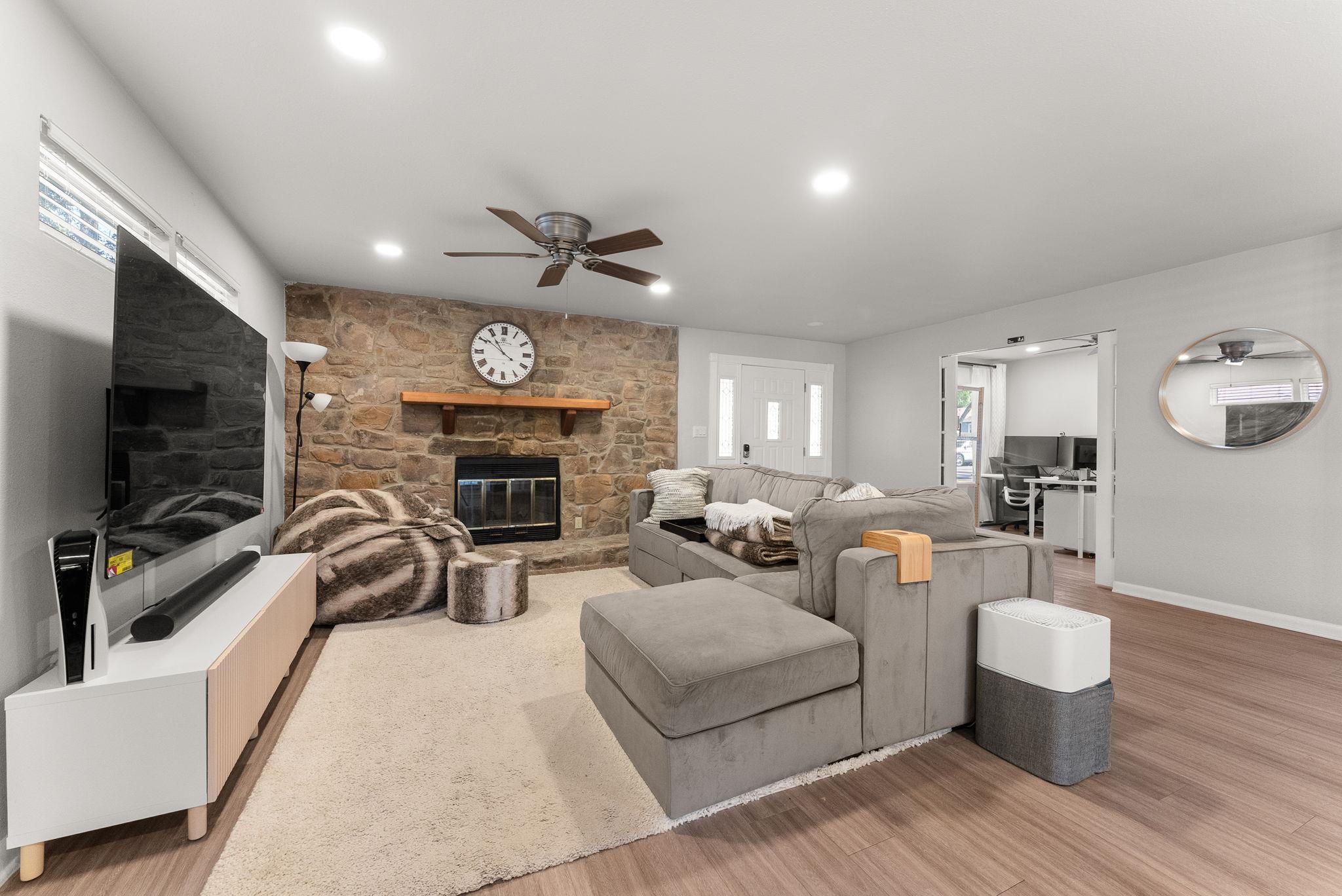 2207 North Plains Ave Property Photo 3