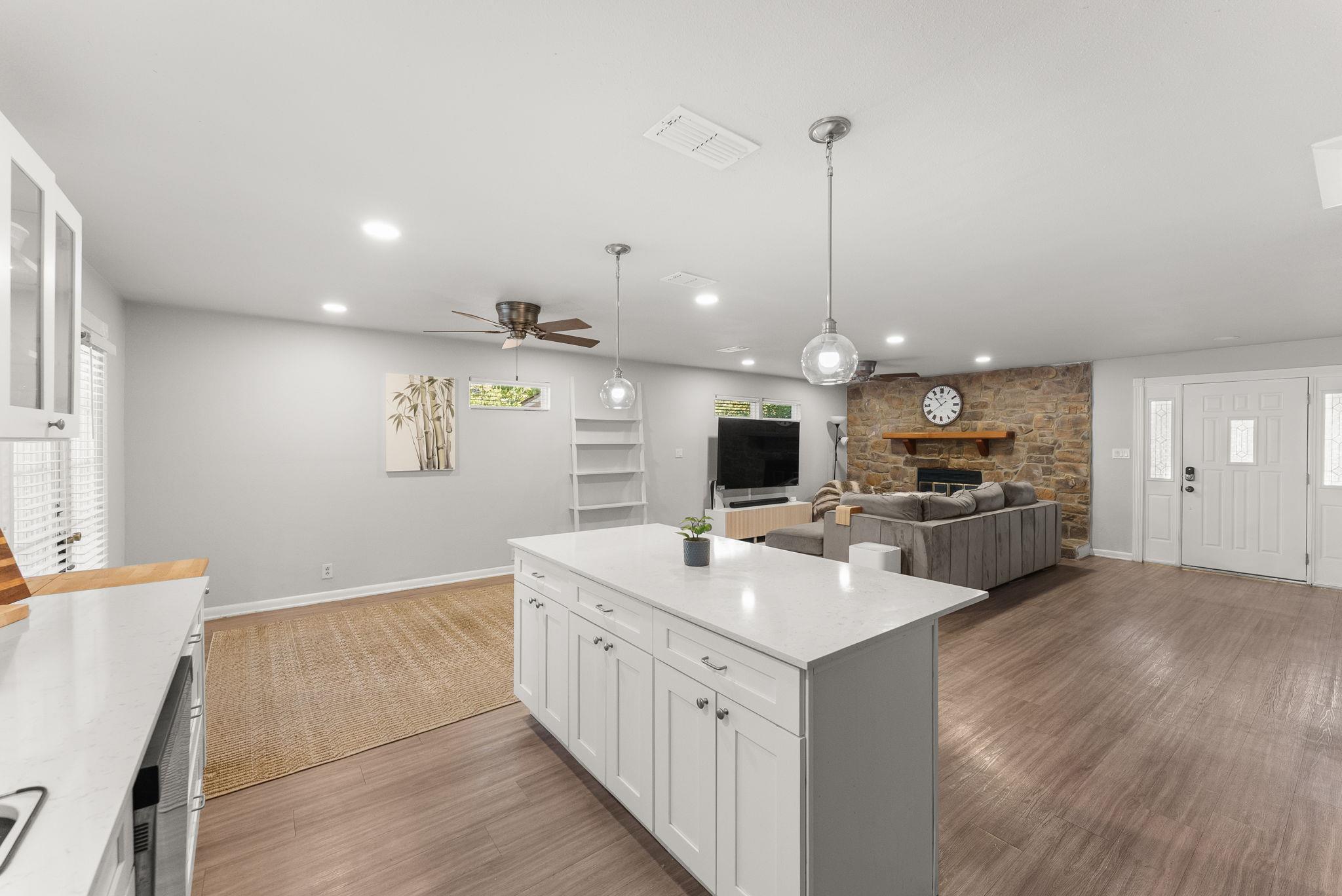 2207 North Plains Ave Property Photo 8