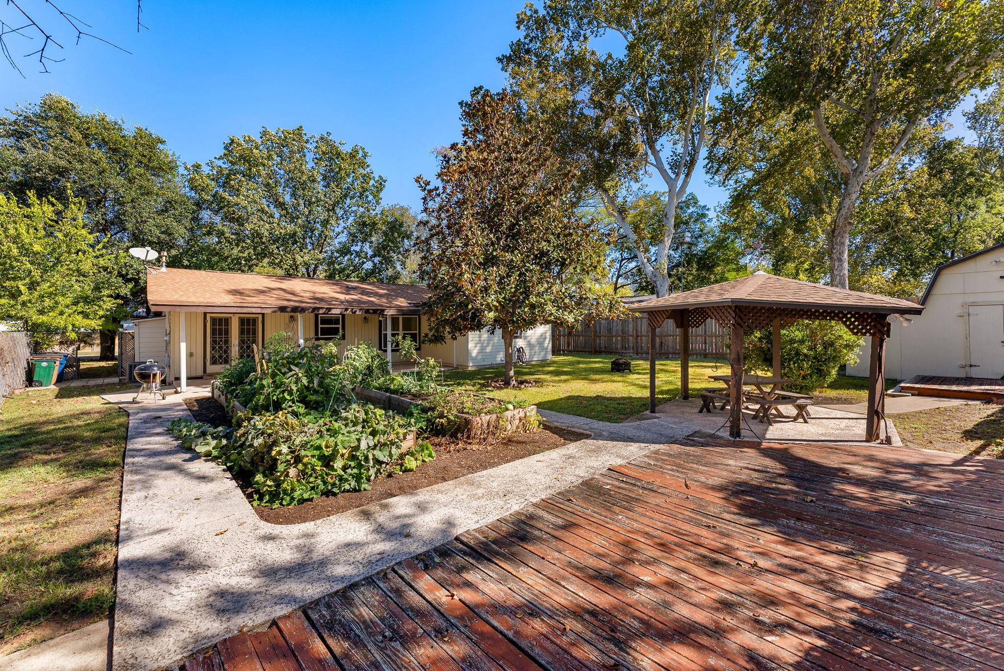 2207 North Plains Ave Property Photo 21