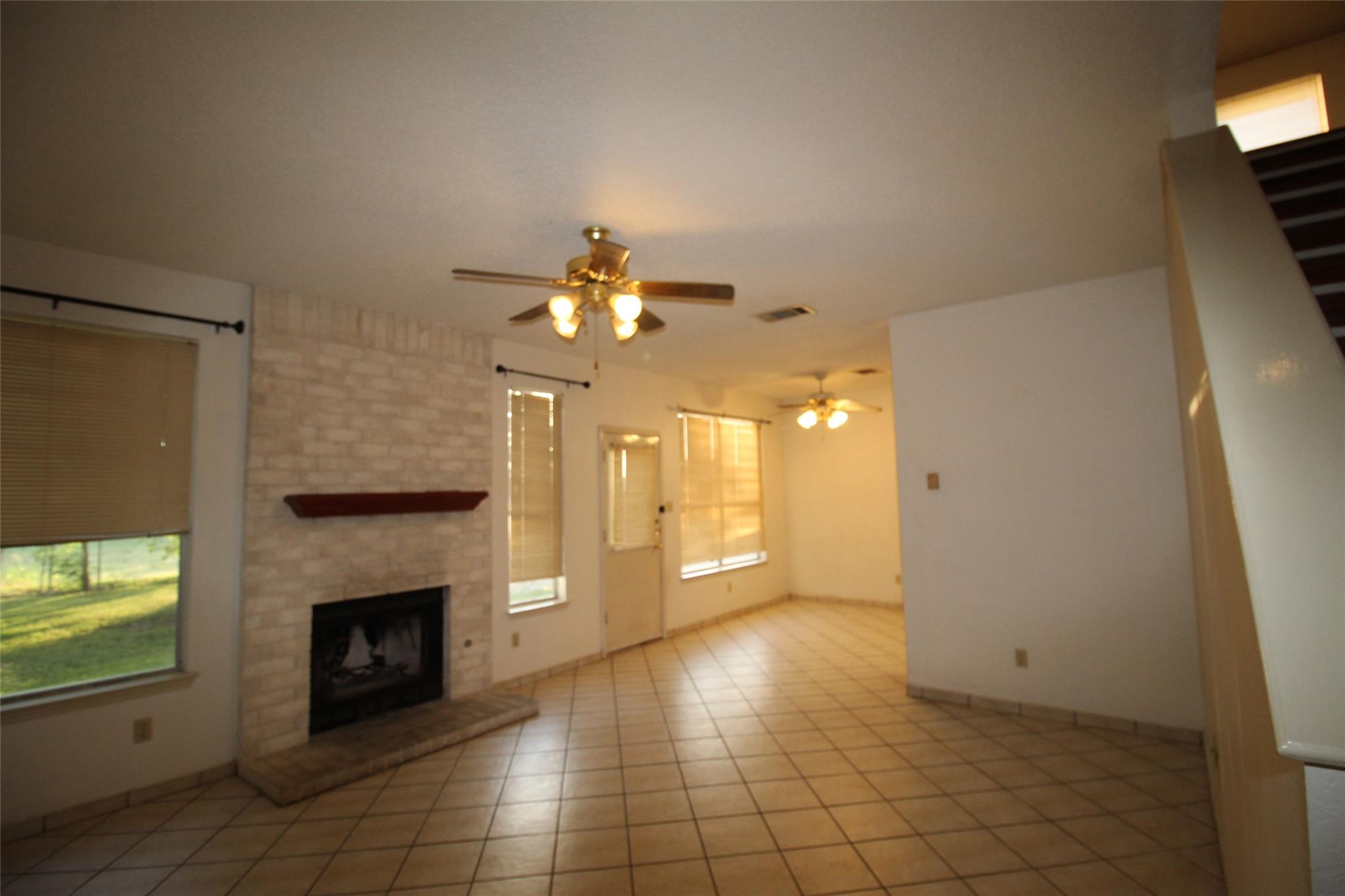 8622 Piney Creek Bnd Property Photo 10