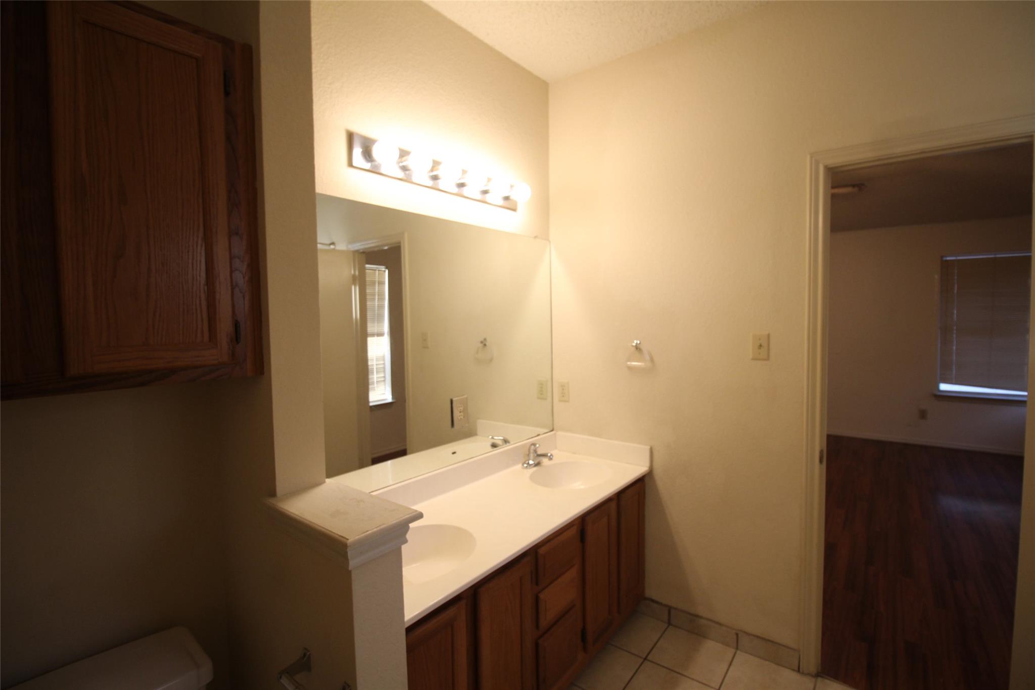 8622 Piney Creek Bnd Property Photo 18