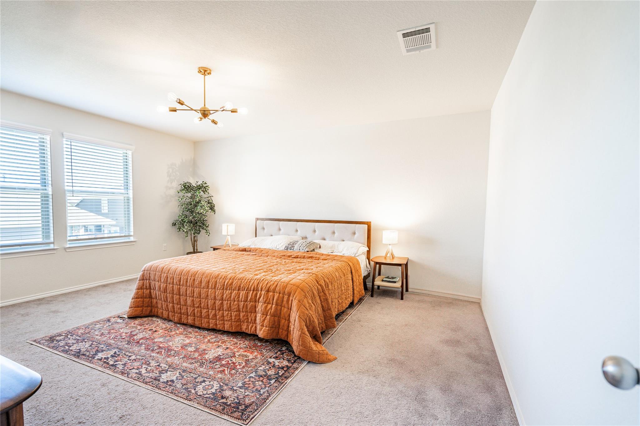 547 Saturnia Dr Property Photo 33