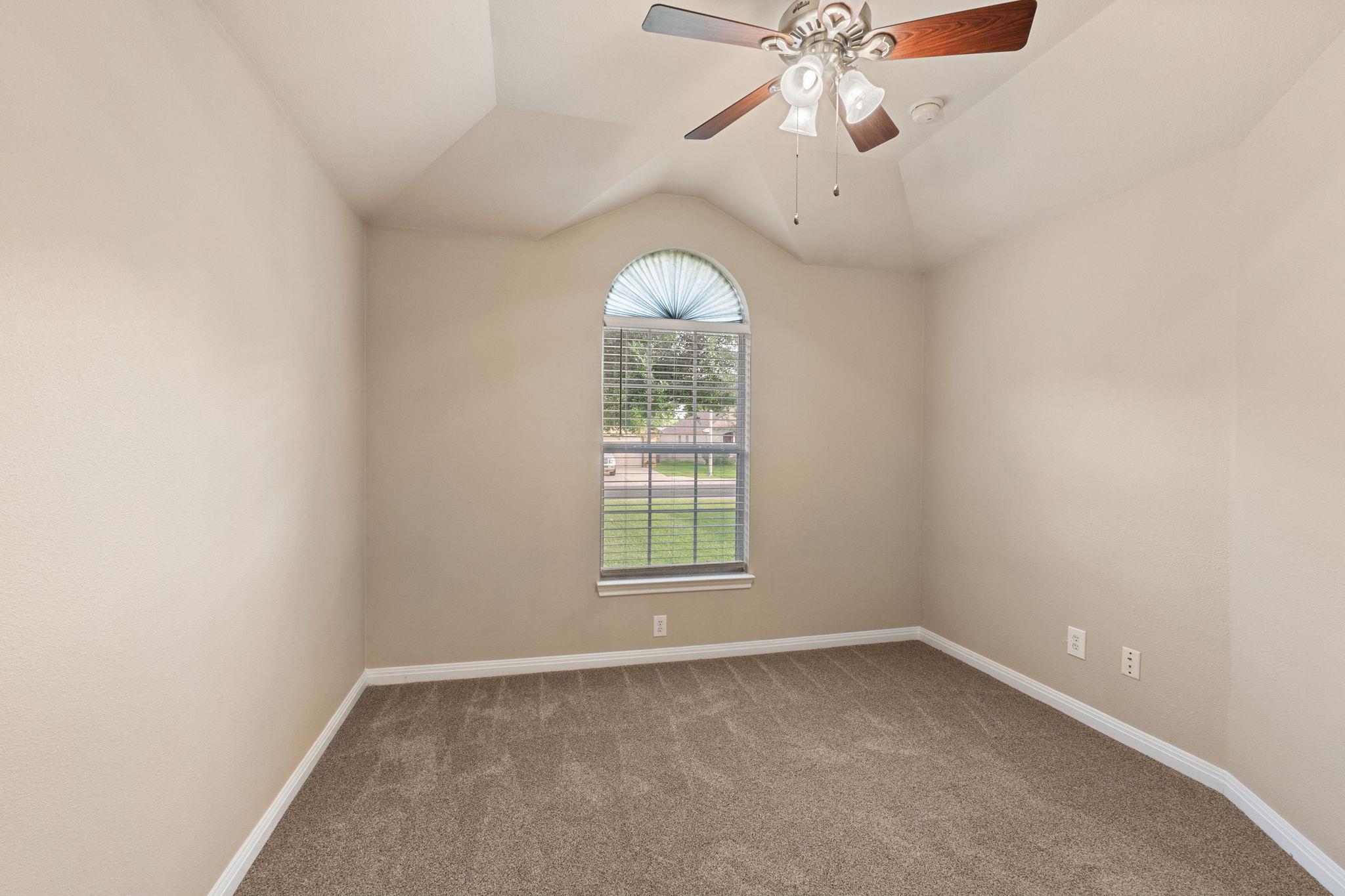 425 Valley Oaks Loop Property Photo 22