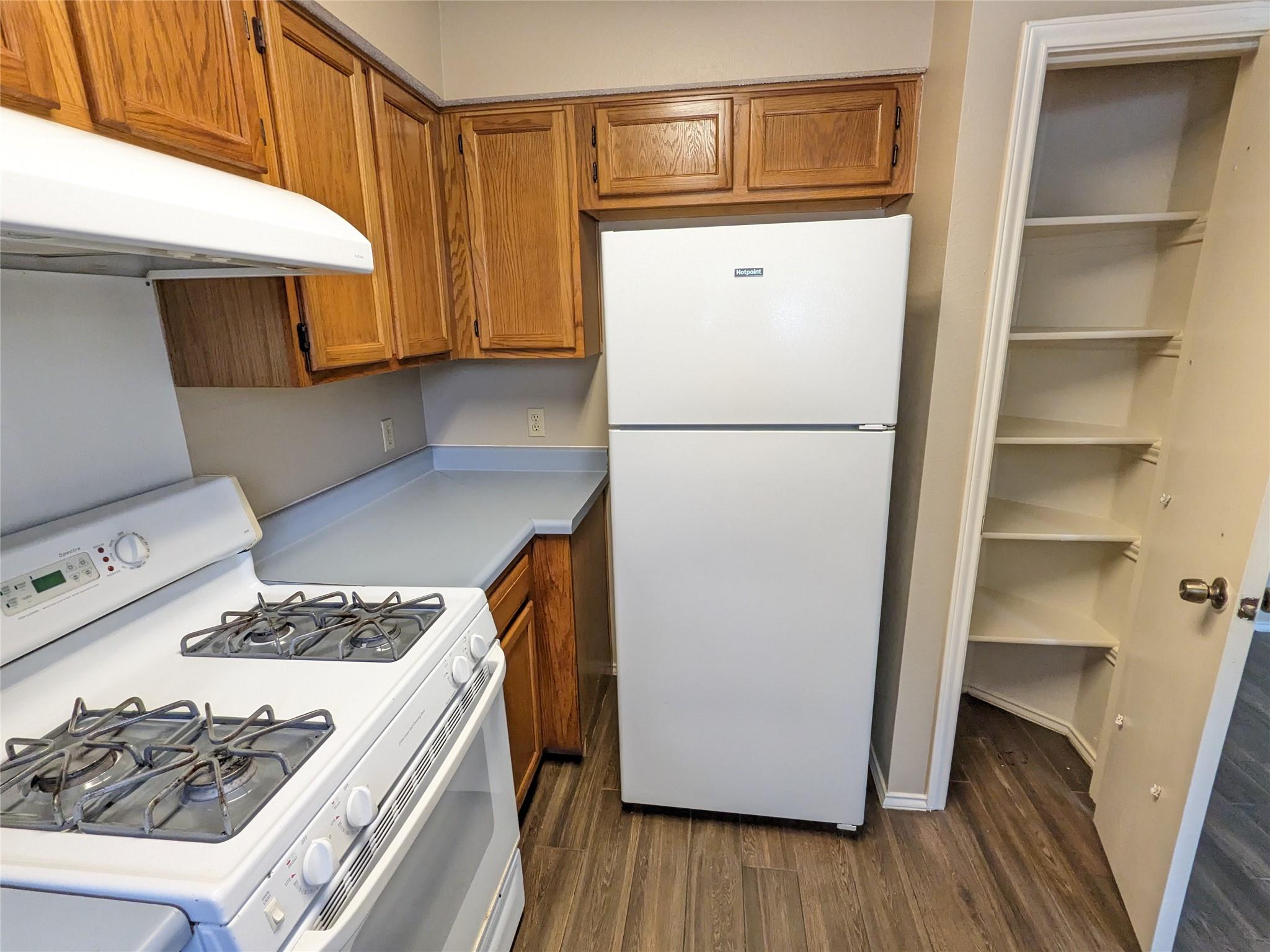 8608 Dandelion Trl Property Photo 9
