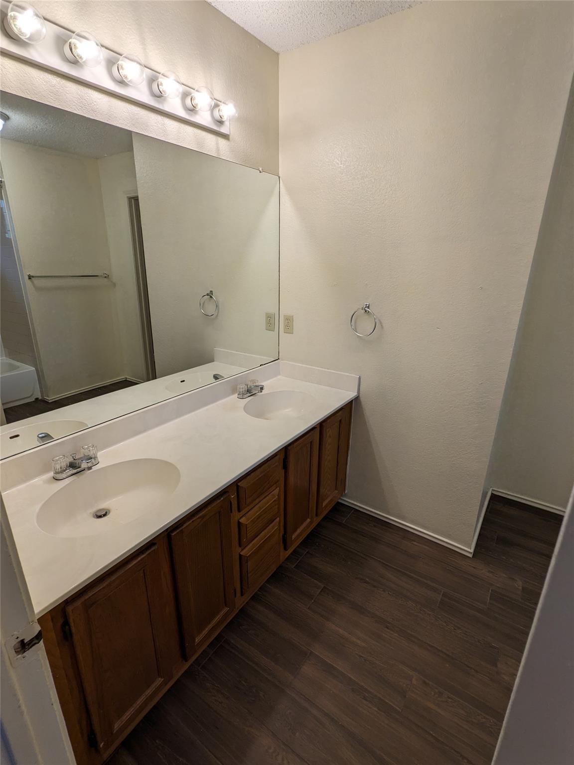 8608 Dandelion Trl Property Photo 23