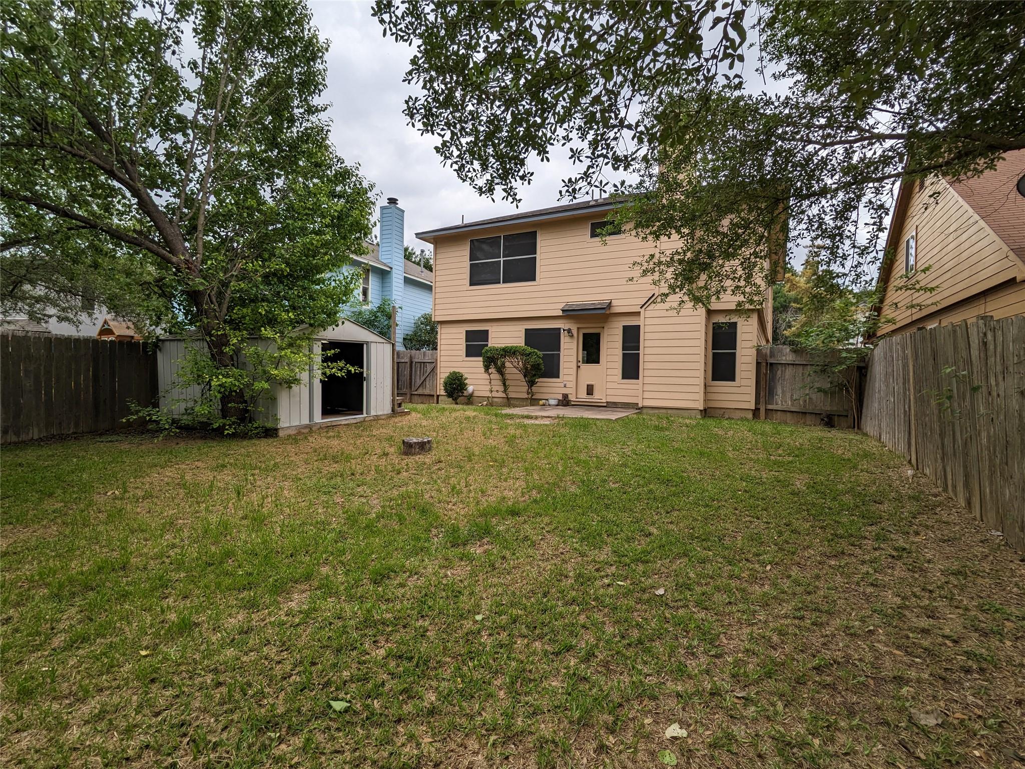 8608 Dandelion Trl Property Photo 29
