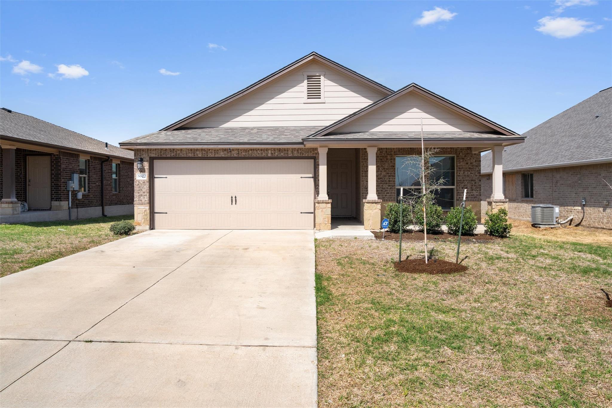 8622 Stonehollow Dr Property Photo